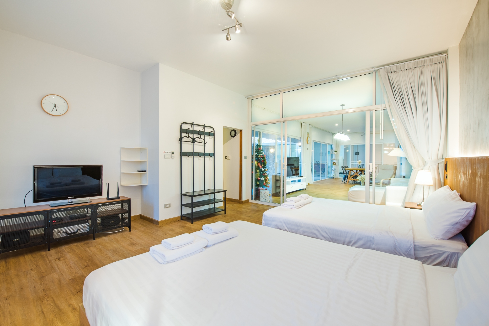 HR15044 บ้านพักติดทะเล กุยบุรี The Cozy Beach Villa