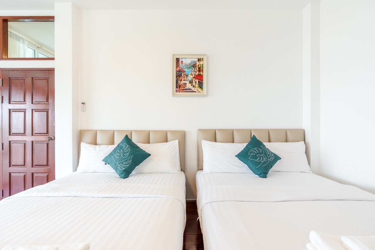 HR15076 บ้านพักติดทะเลหัวหิน The Luxe Beach Villa