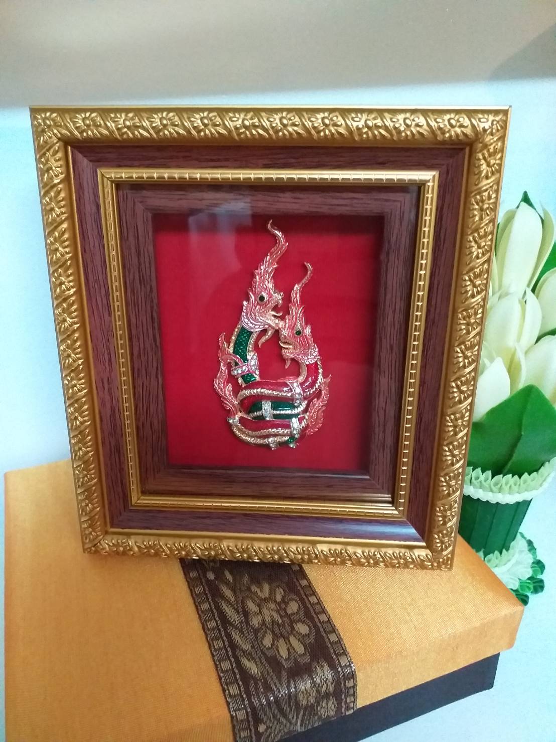 กรอบรูปโขนรามเกียรติ์ และเอกลักษณ์ไทยๆ พร้อมกล่องผ้าไหม