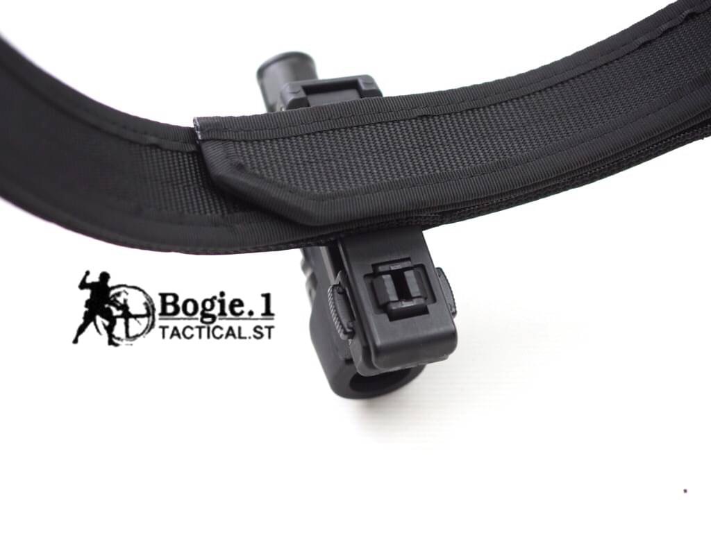 New. Bogie1 ซองไฟฉายโพลิเมอร์ รุ่น Lock 360 มีตัวล็อก แน่นกริ๊บ ไฟฉายไม่ร่วงหล่น หมุนปรับระดับได้ 360 องศา ร้อยเข็มขัดได้ทุกขนาด (ปรับขนาดได้) ร้อยกระเป๋า / ติดเสื้อเกราะ ได้