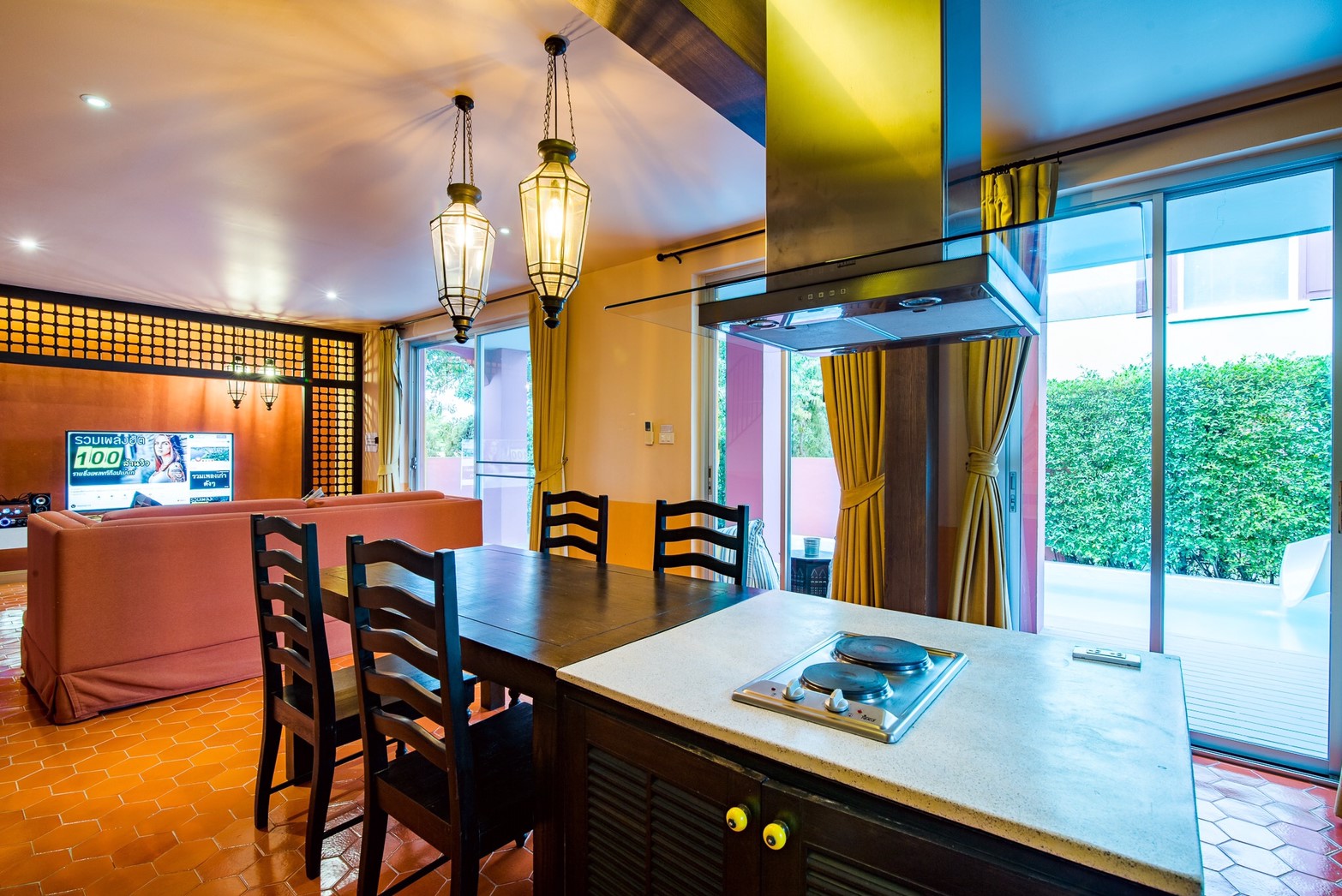 HR15022 บ้านพักหัวหิน บ้านทัศคานี บีช วิลล่า 4 ( Red 2Bed Garden View )