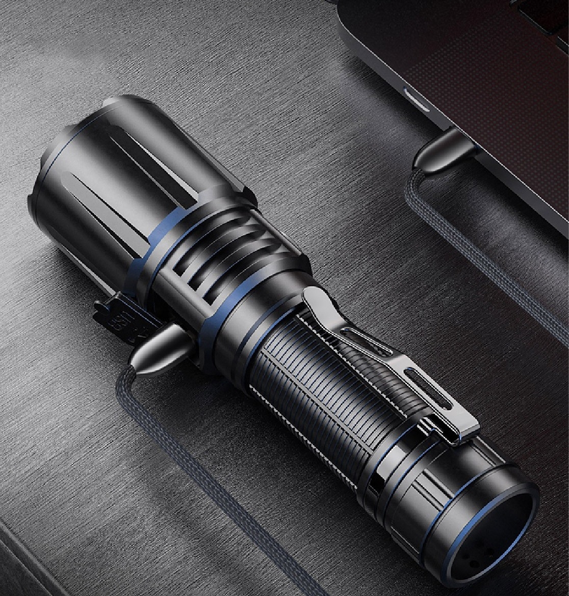 New.ไฟฉาย Supfire รุ่น R1-G ( ไฟแรง สว่างมาก ) 🔦 ตัวเรือนผลิตจาก 6061-T6 aviation aluminum 🔦 หลอด CREE XPE LED 36W 🔦 ความสว่างสูงสุด 2300 Lumens 🔦 ระยะส่องสว่าง 360 เมตร Zoom ได้ 🔦 ใช้งานได้ยาวต่อเนื่องนาน 6 ชั่วโมง