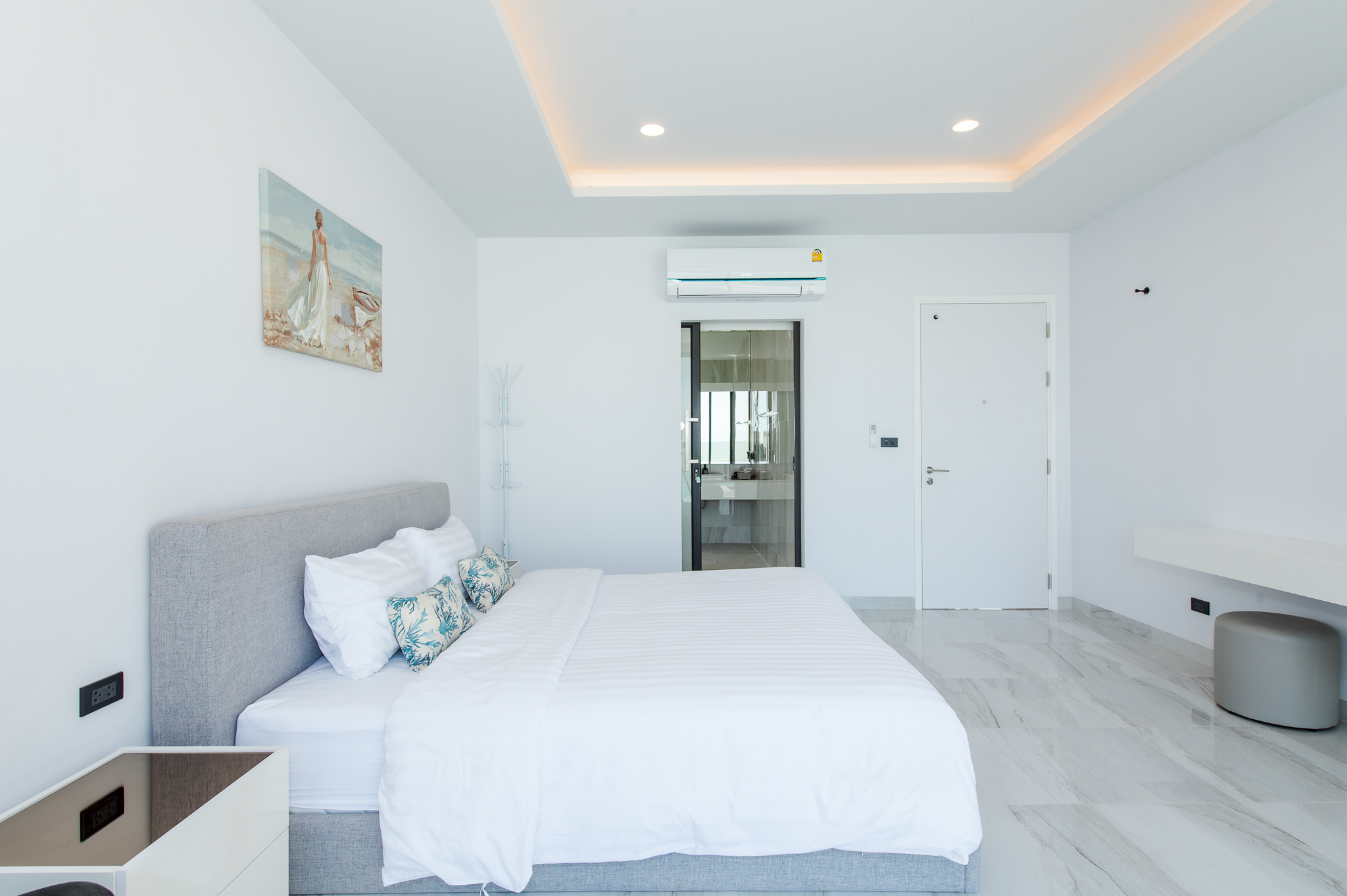 HR15066 บ้านพักติดทะเลหัวหิน The Casa Rocca Beach Villa HuaHin