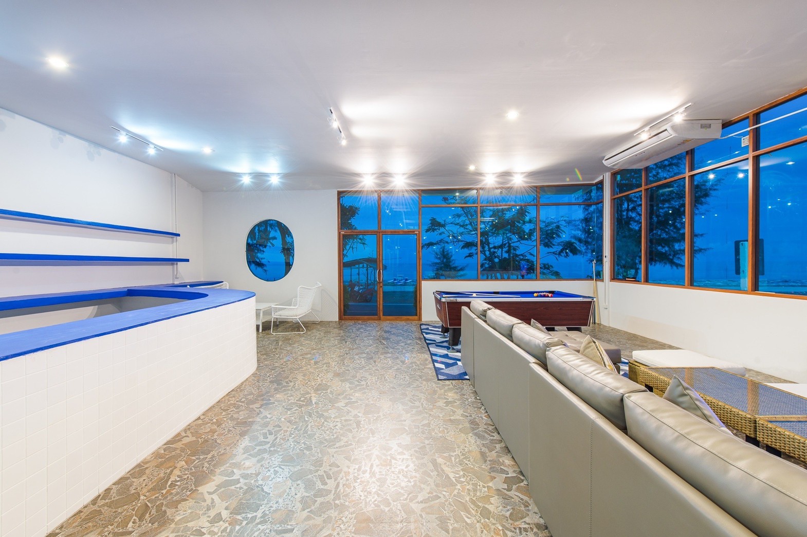 HR15047 บ้านพักติดทะเล The Zarento beach