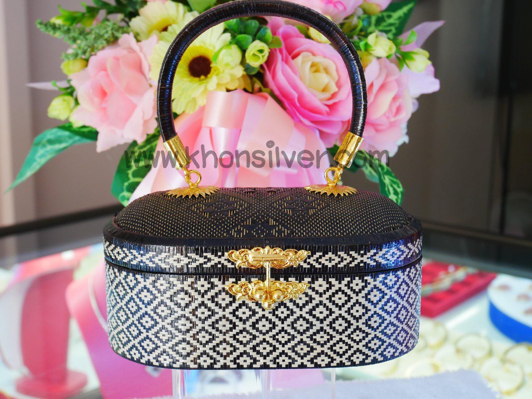 กระเป๋าย่านลิเภา