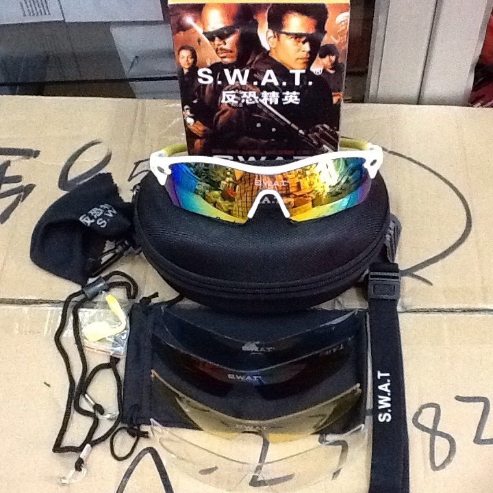 New.แว่น S.W.A.T มาพร้อมอุปกรณ์ครบชุด ราคาพิเศษ