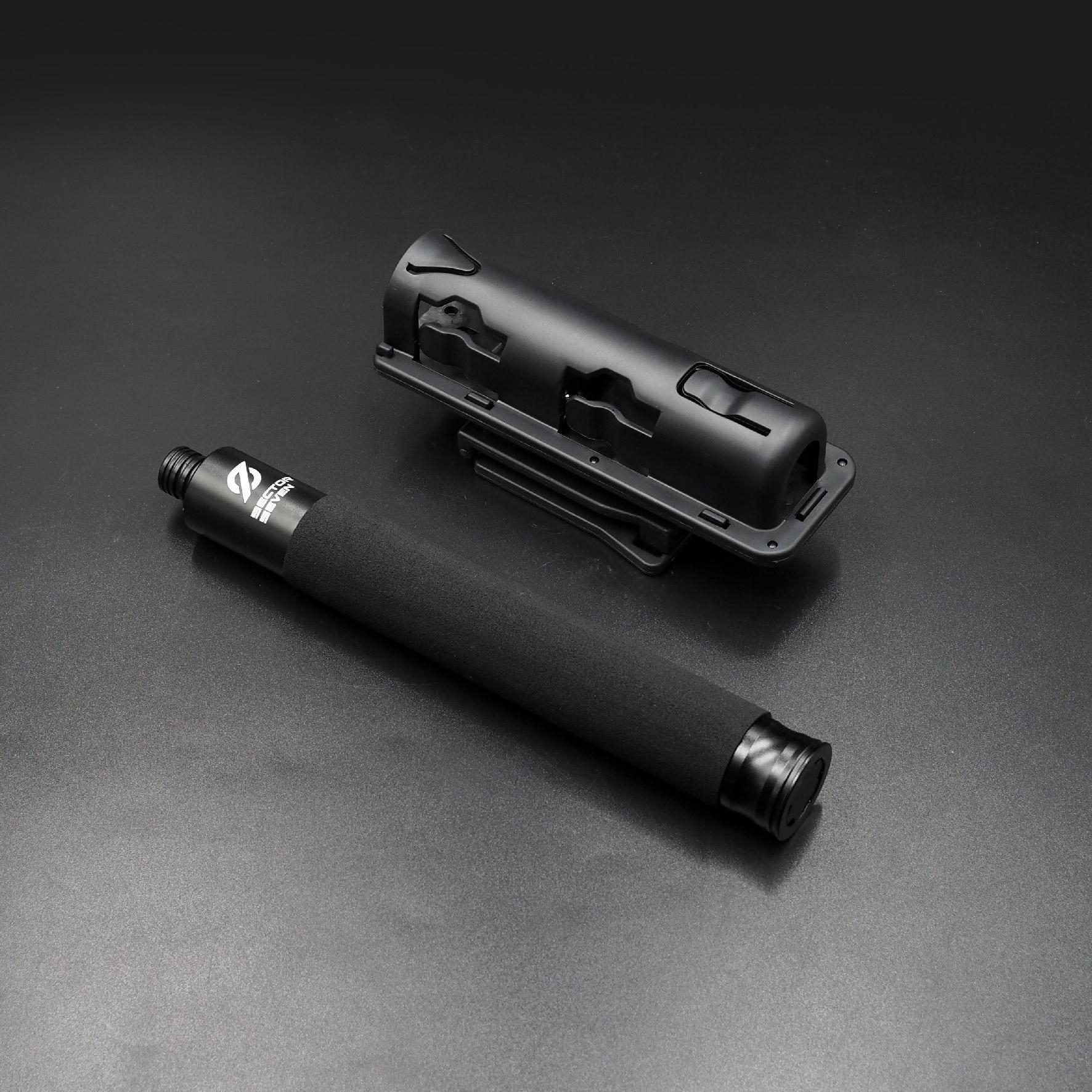 New. ดิ้ว Sector Seven Baton 21" แบบครบชุด (SET-A) -กระบองผลิตจากเหล็กชุบแข็ง ไม่คดงอง่าย -ระบบกดตูด ใช้งานสะดวก เก็บง่าย -ใช้งานรวดเร็ว ด้วยเพียงมือเดียว -ด้ามจับฟองน้ำ Dia ขนาด 28.5 มม. -ความยาวหลังยืด 21 นิ้ว -ความยาวหดเก็บ 9 นิ้ว -นน. 287 กรัม -ต