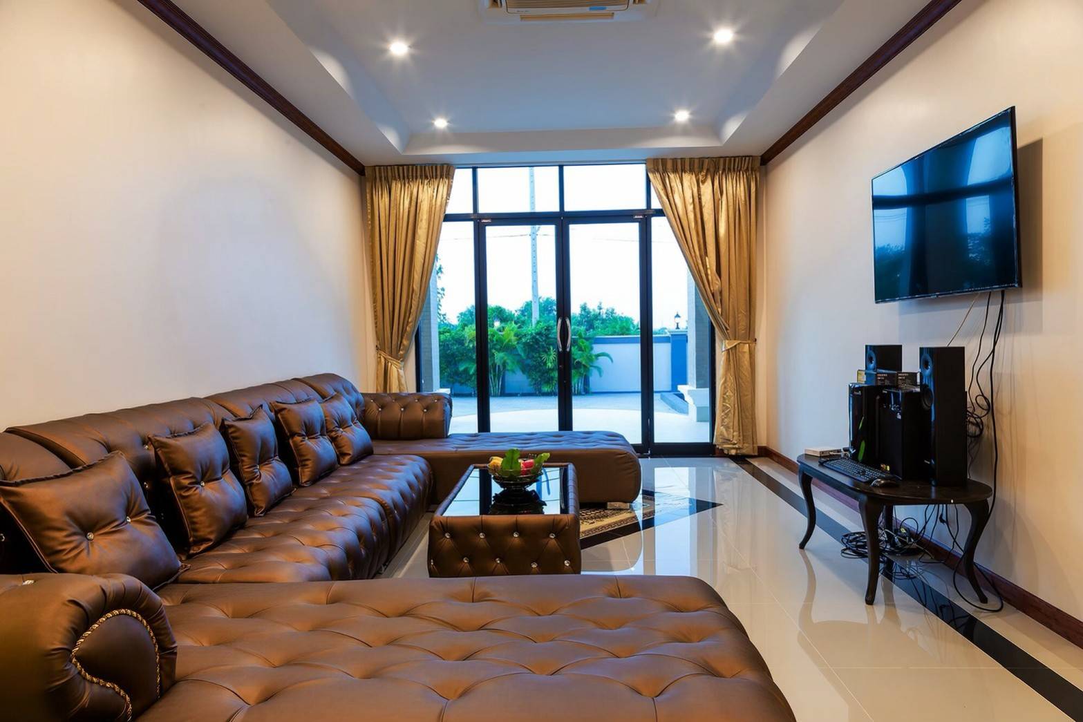 HR10101. บ้านพักชะอำ บ้าน The Grand Villa Cha Am