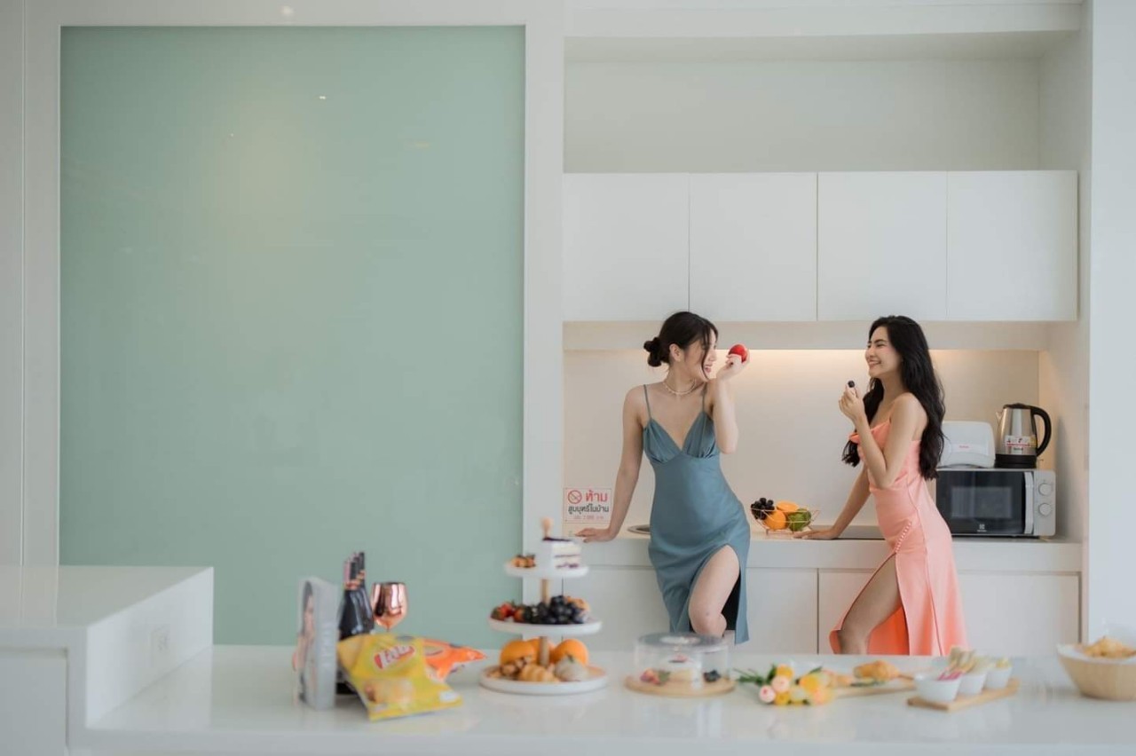 HR15049 บ้านพักติดทะเล The Breezy Beach Pool Villa Cha Am