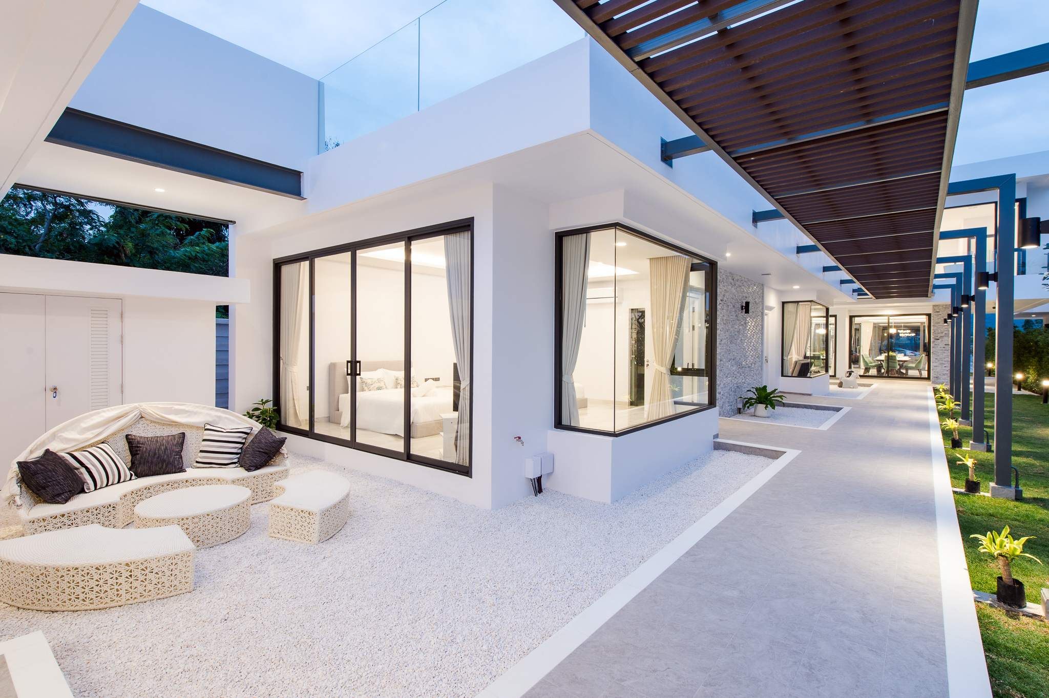 HR15066 บ้านพักติดทะเลหัวหิน The Casa Rocca Beach Villa HuaHin