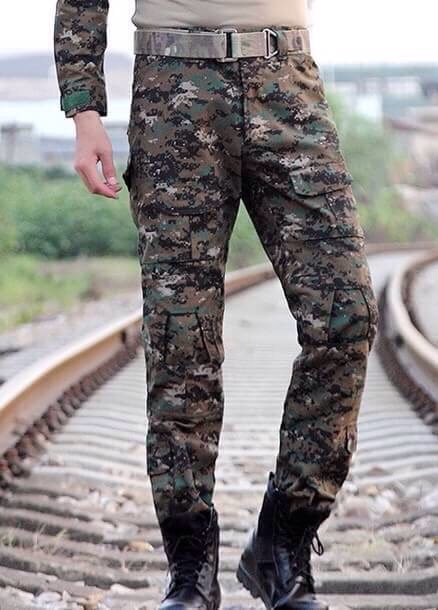 New.สีดำผู้ชายกองทัพทหารปืนเพนท์บอลยิงต่อสู้ Gen2 ยุทธวิธีกางเกงเสื้อที่มีแผ่นข้อศอกหัวเข่า สีดำ / ลายดิจิตอลทราย / ลายมัลติแคม / ลายดิจิตอลเขียว ไซร์ S / M / L / XL ราคาพิเศษ
