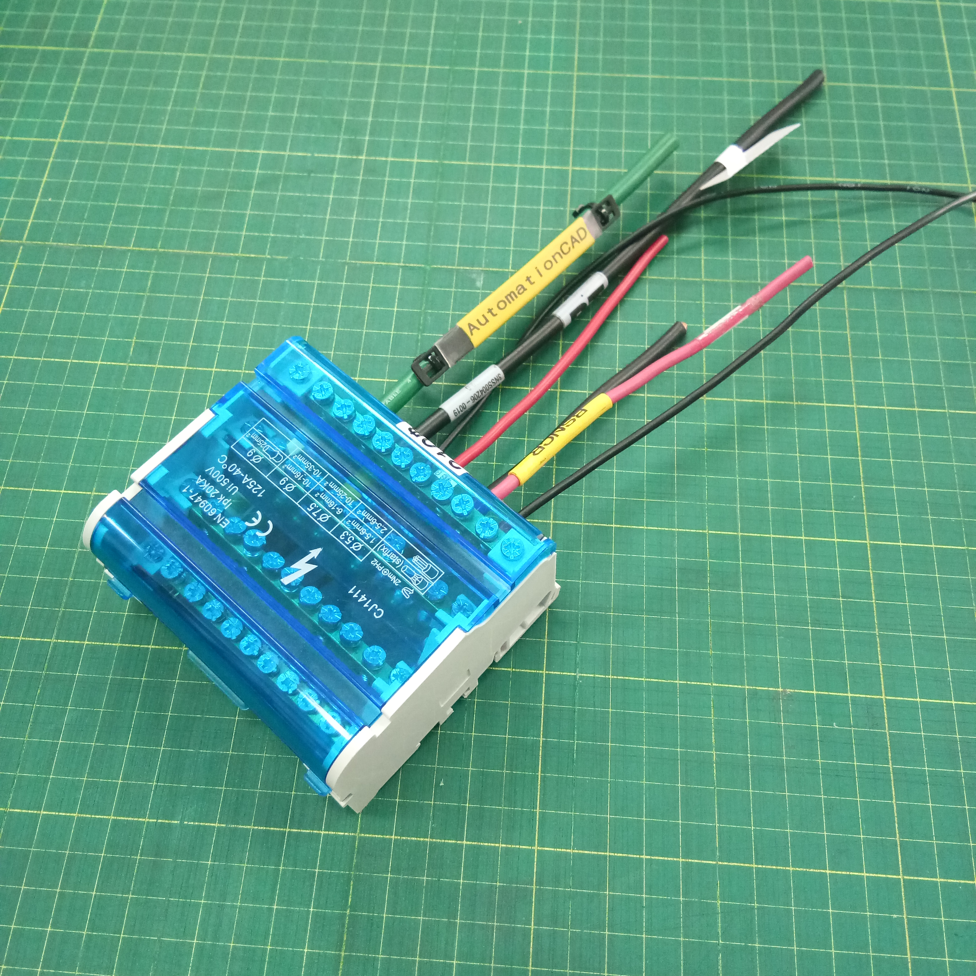 BAR กระจายไฟฟ้า 4 แถว 11 ช่อง Power BAR ต่อสายไฟฟ้า Power Distribution BOX