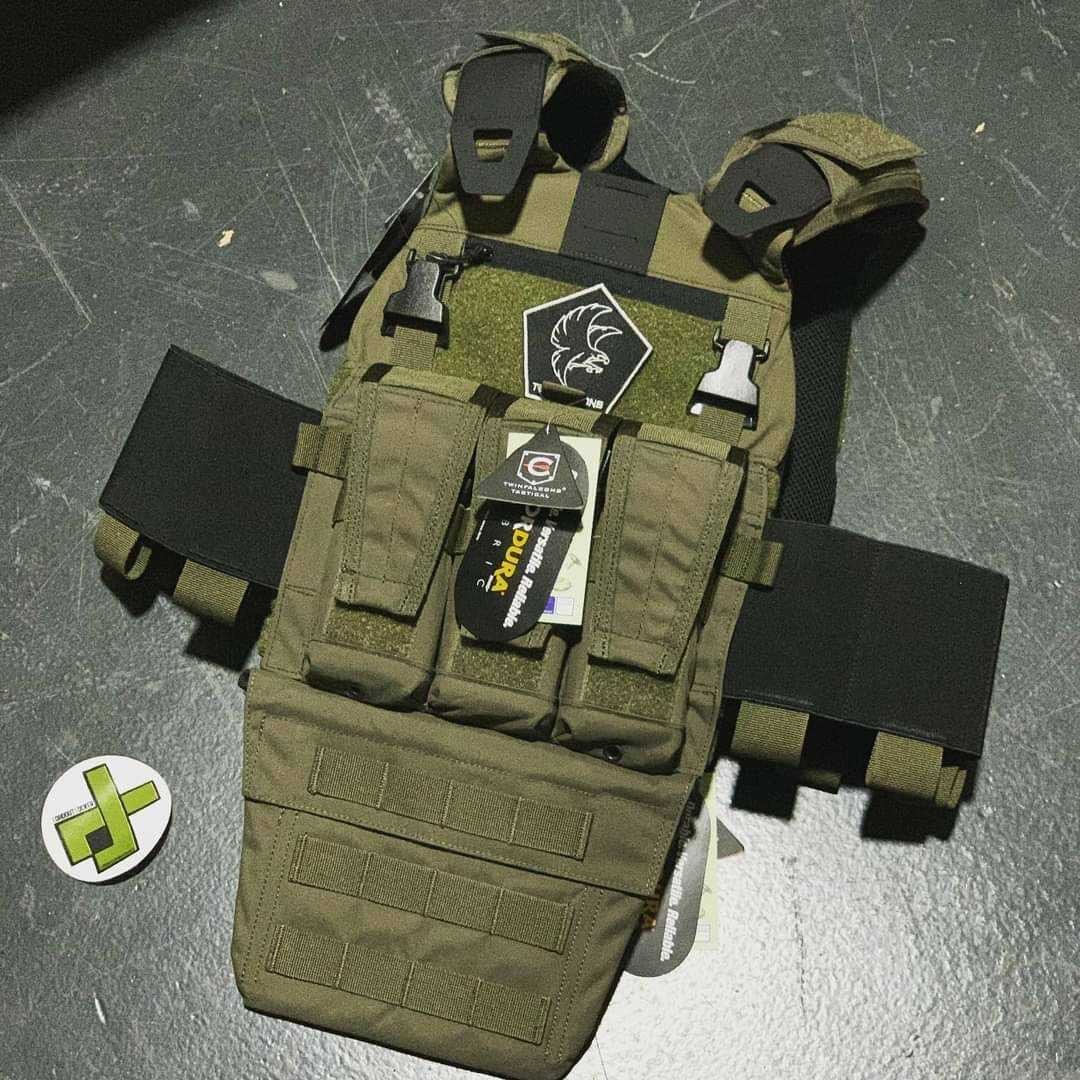 (star)สินค้าเข้ามาใหม่ค่ะ (star) (fire)Lower Abdominal Panel ( Twinfalcons ) [ TW-P066 ] ♠️ ผลิตจากผ้า Delustering Cordura 500D ♠️ สำหรับใส่แผ่นกันกระสุนช่วงท้องน้อยและขาหนีบ ( Groin plate ) ♠️ ติดตั้งง่าย โดยใช้แขวนกับ Molle webbing 