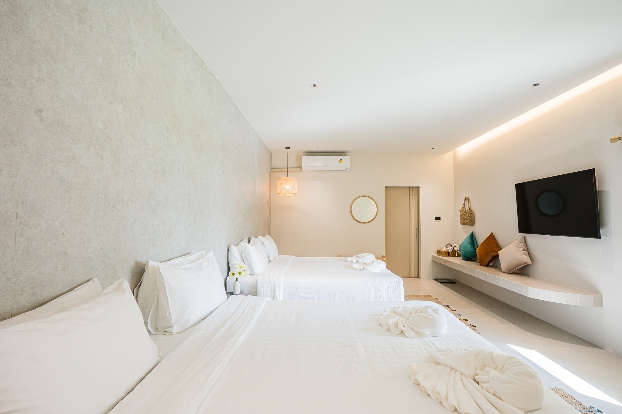 HR15083 บ้านพักติดทะเลหัวหิน The Rest Beachfront Hua Hin Pool Villa