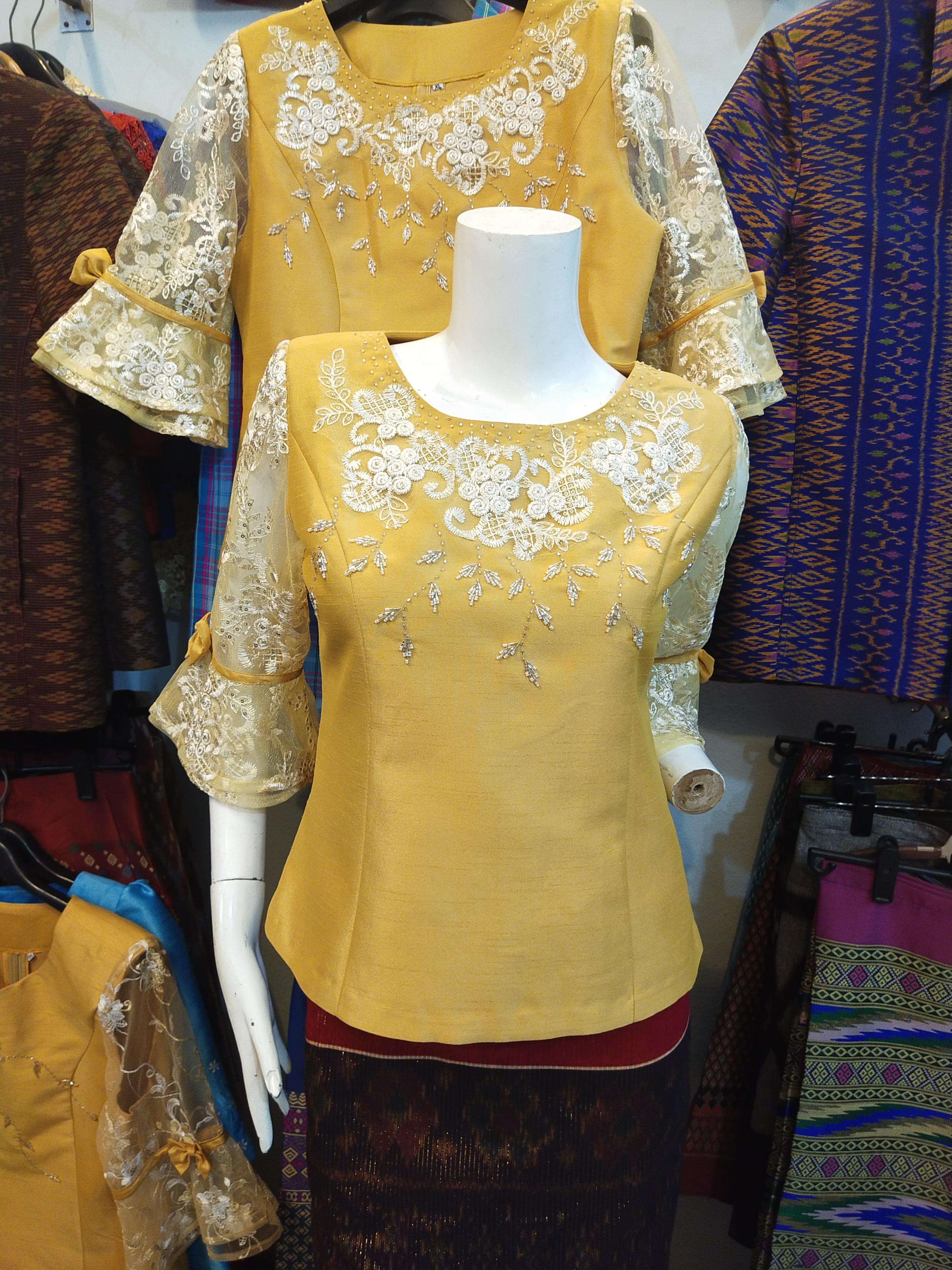 เสื้อผ้าไหมสตรี #เสื้อผ้าผ้าไหมสไตน์เกาหลีปักเลื่อม #เสื้อทำงานผ้าไทย #เสื้อผ้าไหมสไตน์หรู ตามภาพ XL