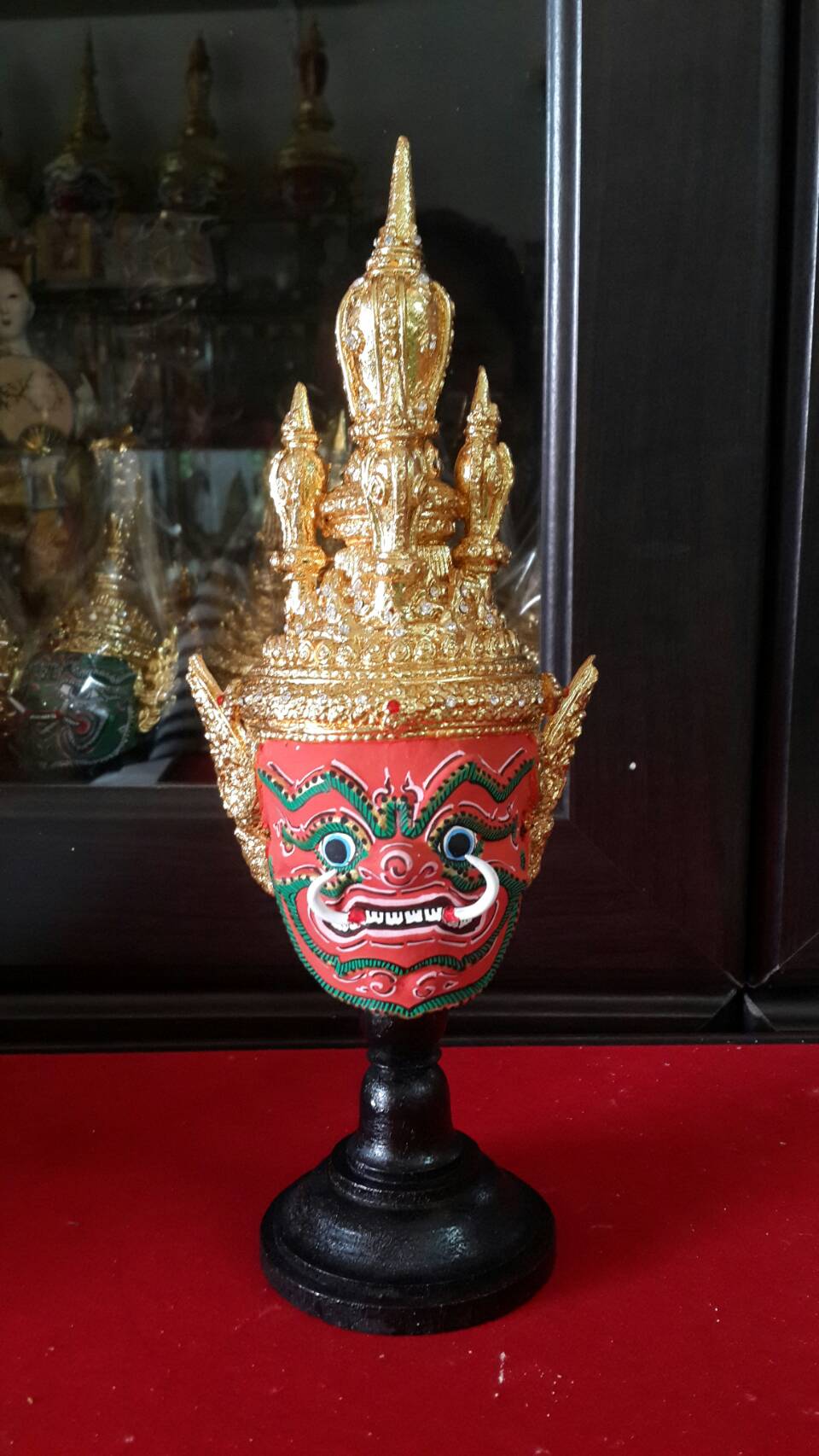 อากาศตะไล ประดับเพชร