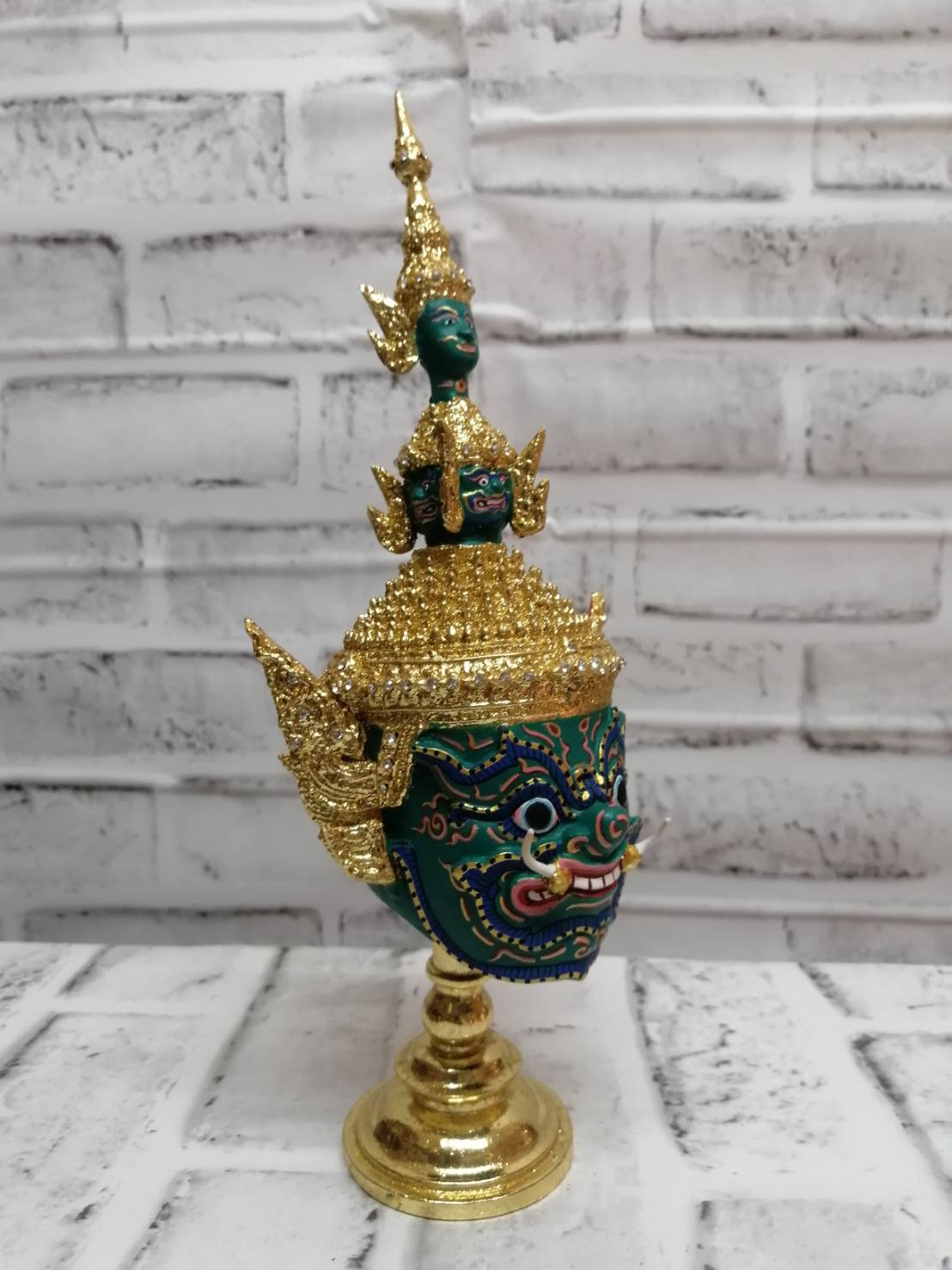 ทศกัณฐ์ ขนาดกลาง เกรดพรีเมี่ยมประดับเพชร พร้อมฐานปิดทอง