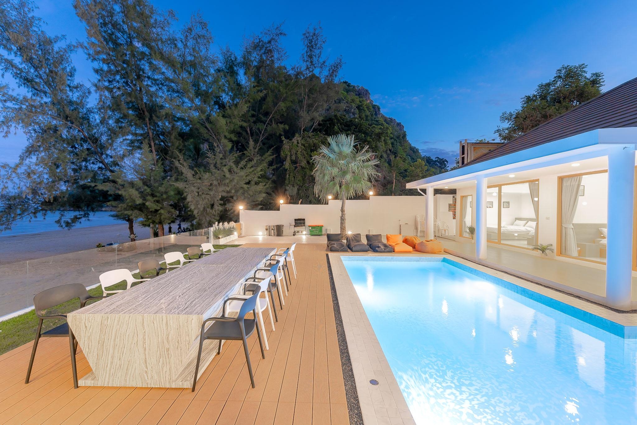 HR15057 บ้านพักติดทะเล The Rocca Beach Villa Pranburi