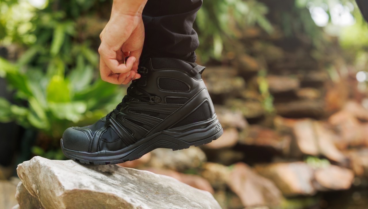 NEW รองเท้า SHOES ATTACK @G-TEX (WATER PROOF) ทุกสถานการณ์ที่ต้องเผชิญ ทั้งร้อน ทั้งหนาว ลุยน้ำ ลุยโคลน รองเท้า SHOES ATTACK พร้อมเคียงข้างคุณ + ด้วยคุณสมบัติอันโดดเด่น ของผ้า Gore Tex ที่กันน้ำ และ ระบายเหงื่อย ได้ดีเยี่ยม ทำให้รองเท้า SHOES ATTACK สามาร