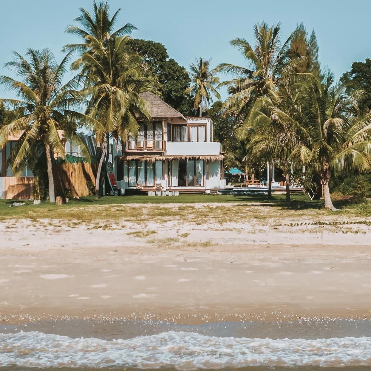 HR15061 บ้านพักติดทะเล The Pamila Beach Villa Kuiburi