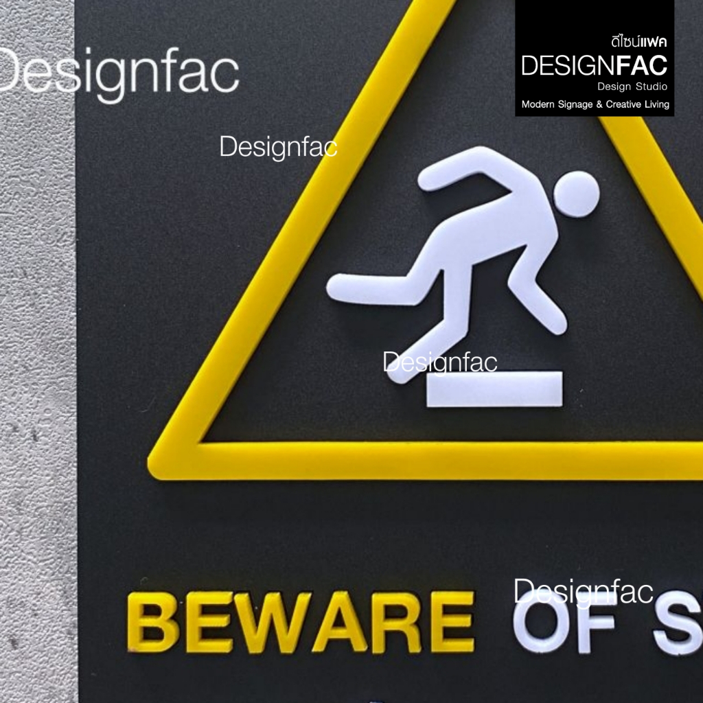ป้ายระวังลื่นและสะดุด ป้ายเตือน ป้ายความปลอดภัย ป้ายอะคริลิค สไตล์โมเดิร์น มินิมอล,Designfac