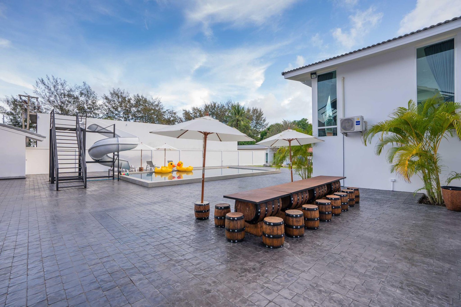 HR15067 บ้านพักใกล้ทะเลชะอำ The Great Beach Pool Villa Cha Am