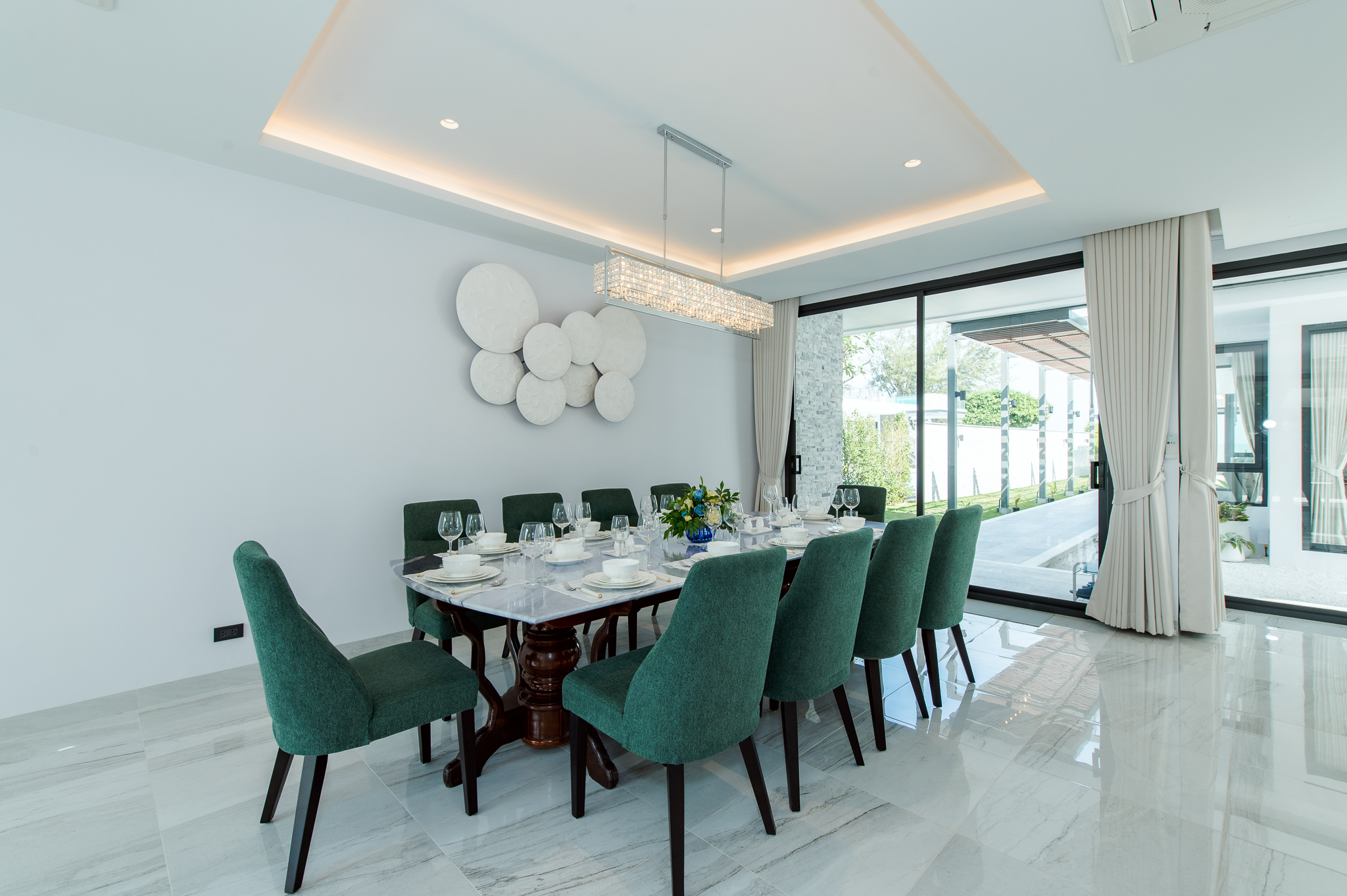 HR15066 บ้านพักติดทะเลหัวหิน The Casa Rocca Beach Villa HuaHin