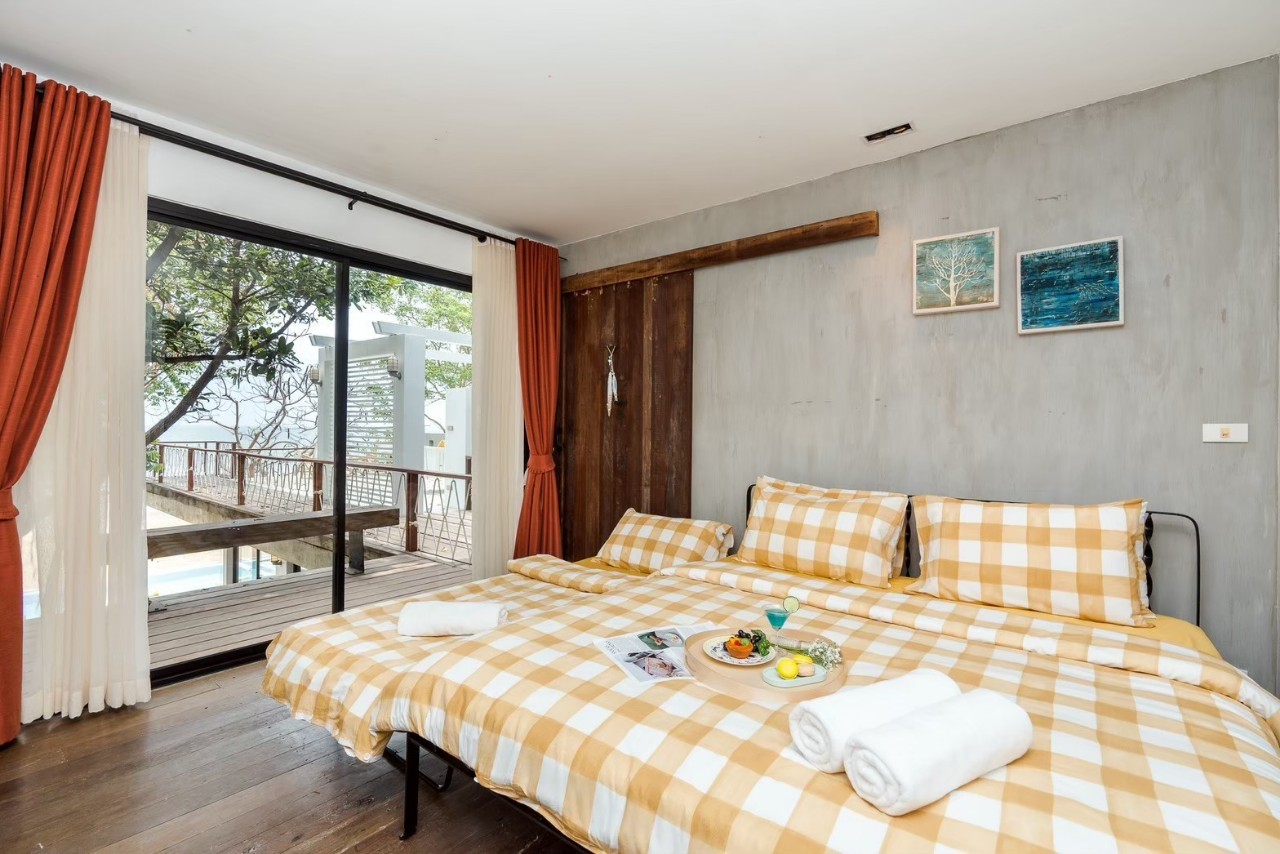 HR15075 บ้านพักติดหาดปราณบุรี The Banana Beach Villa Pranburi