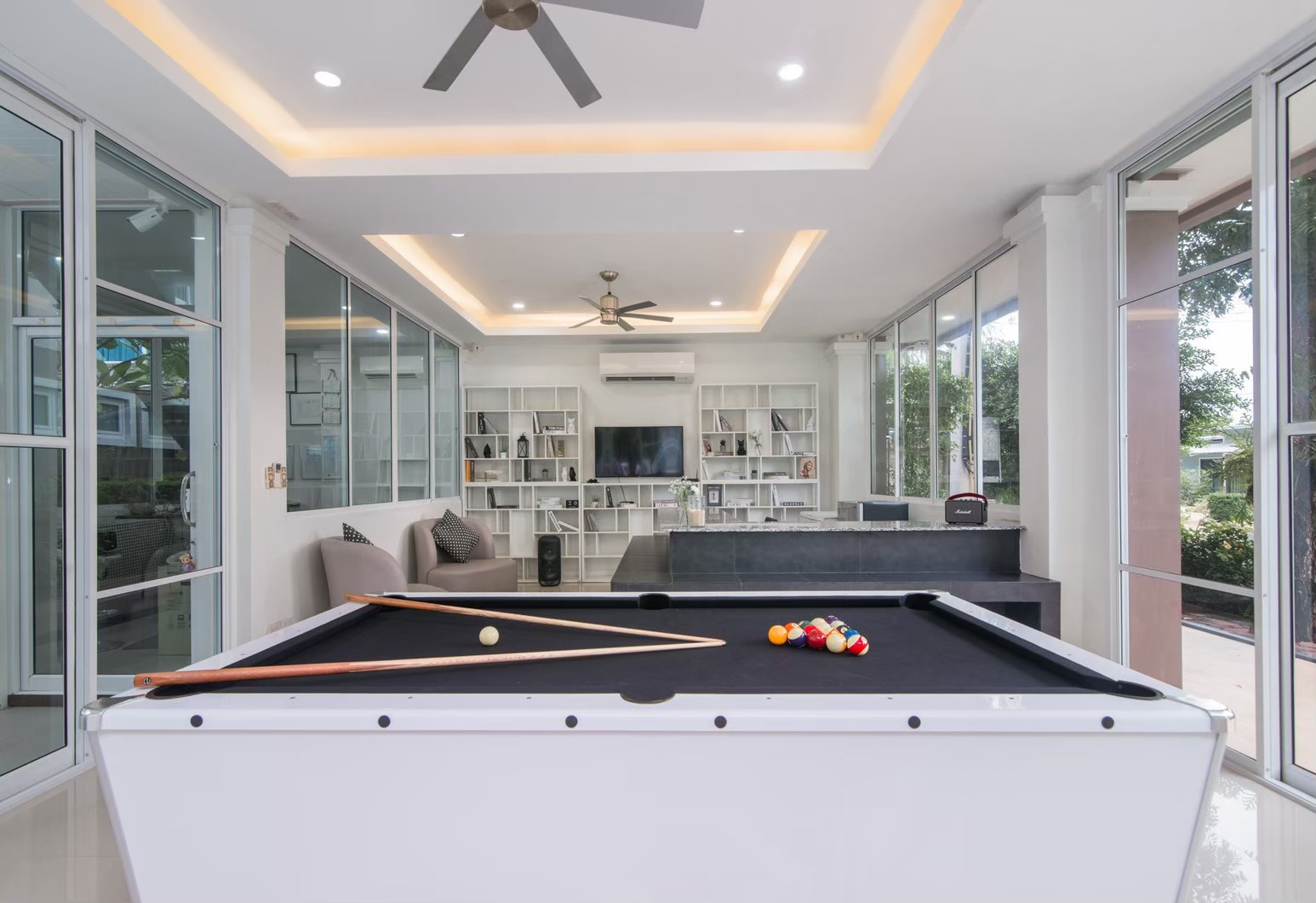 HR15045 บ้านพักติดทะเล The Moon Beach Villa