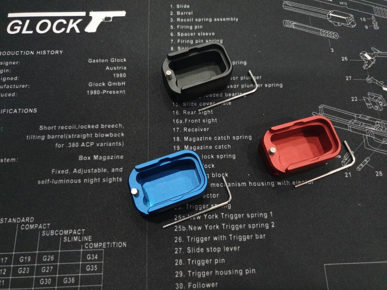 🚩...New สินค้าเข้ามาใหม่ค่ะ ส้นแม็ก G19/17 +2 นัด (ทรง Taran) Glock Magazine Base Pad ผลิตจาก อลูมิเนียม เกรดคุณภาพ ผ่านการCNC และทำสี anodized เพิ่ม +2 นัด สำหรับขนาด 9 มม. ติดตั้งง่าย ใช้งานสะดวก ประแจหกเหลี่ยมแถมมาในชุด 3 สี : ดำ แดง น้ำเงิน