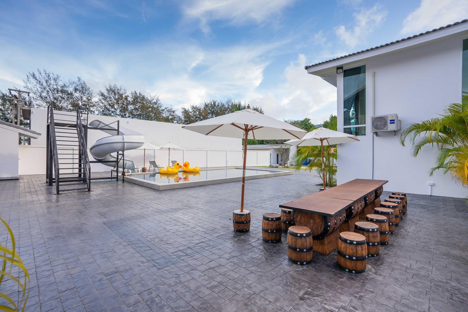 HR15067 บ้านพักใกล้ทะเลชะอำ The Great Beach Pool Villa Cha Am