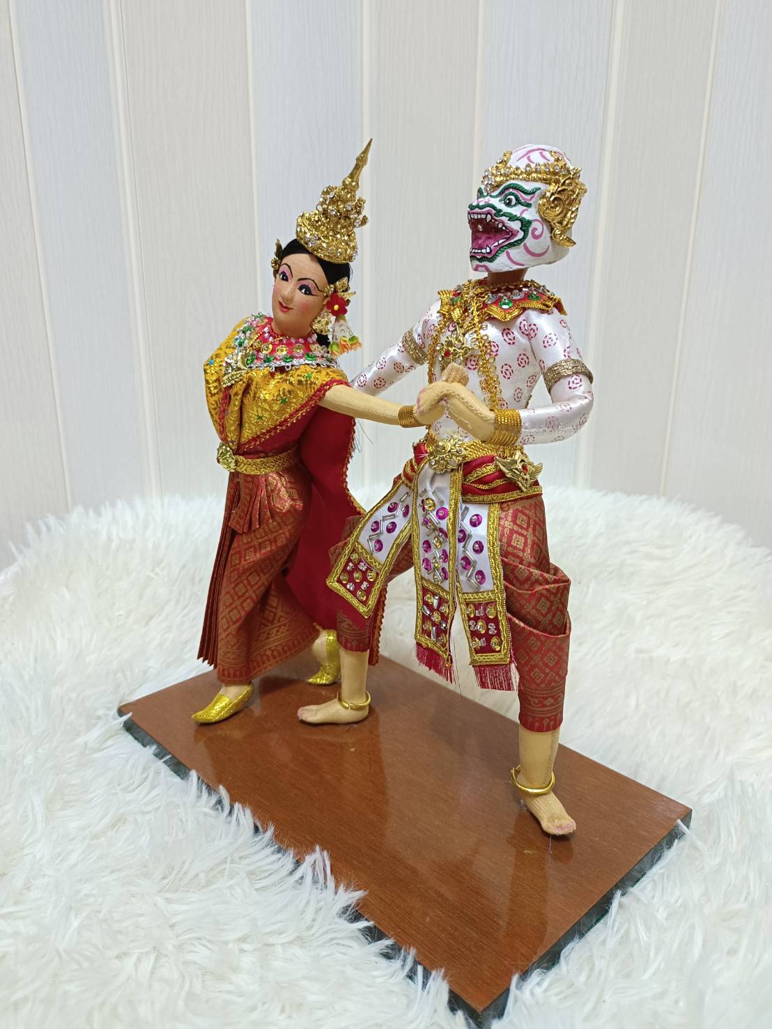 ตุ๊กตาโขน หนุมานจับนางเบญจกาย