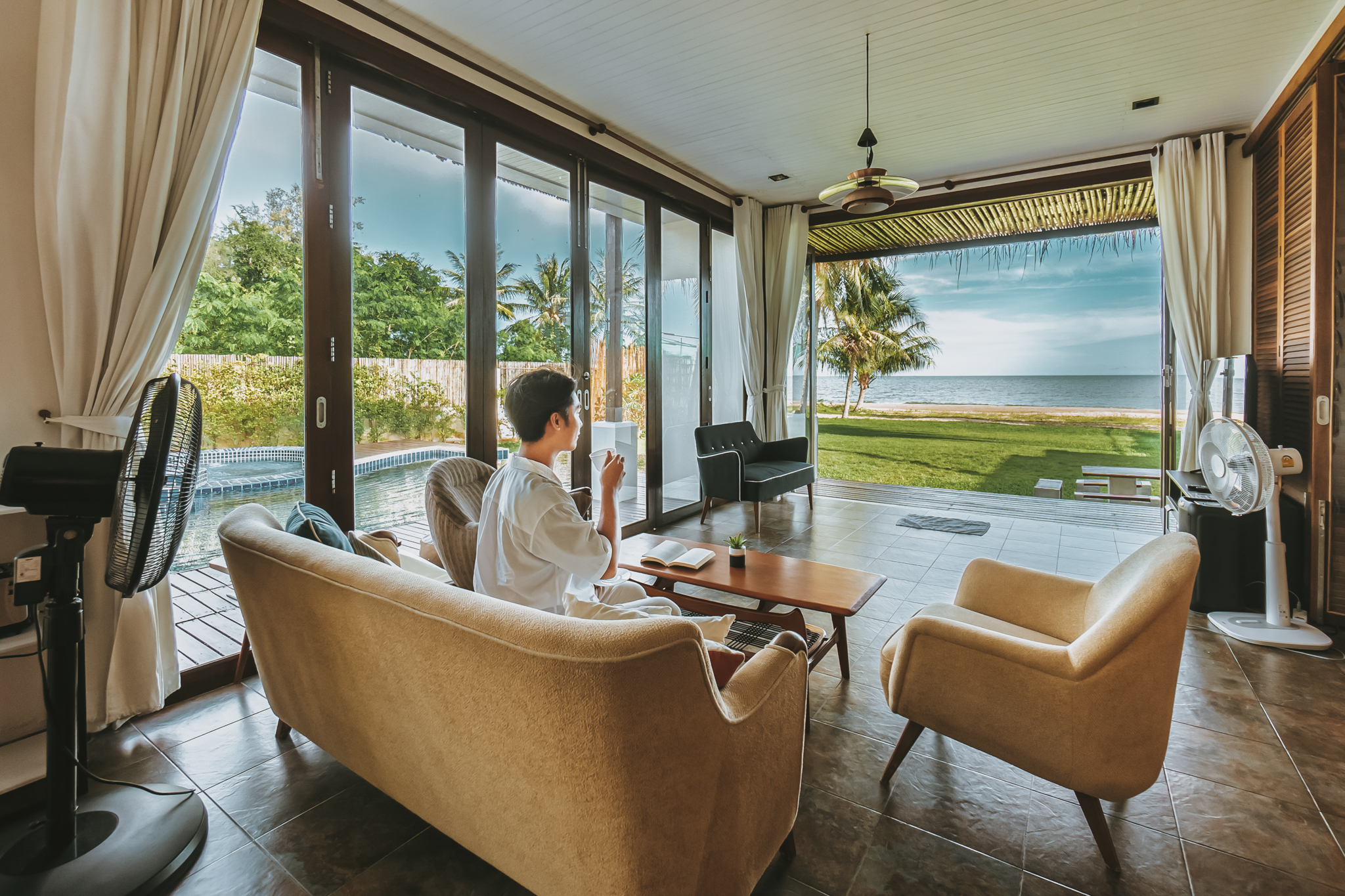 HR15061 บ้านพักติดทะเล The Pamila Beach Villa Kuiburi