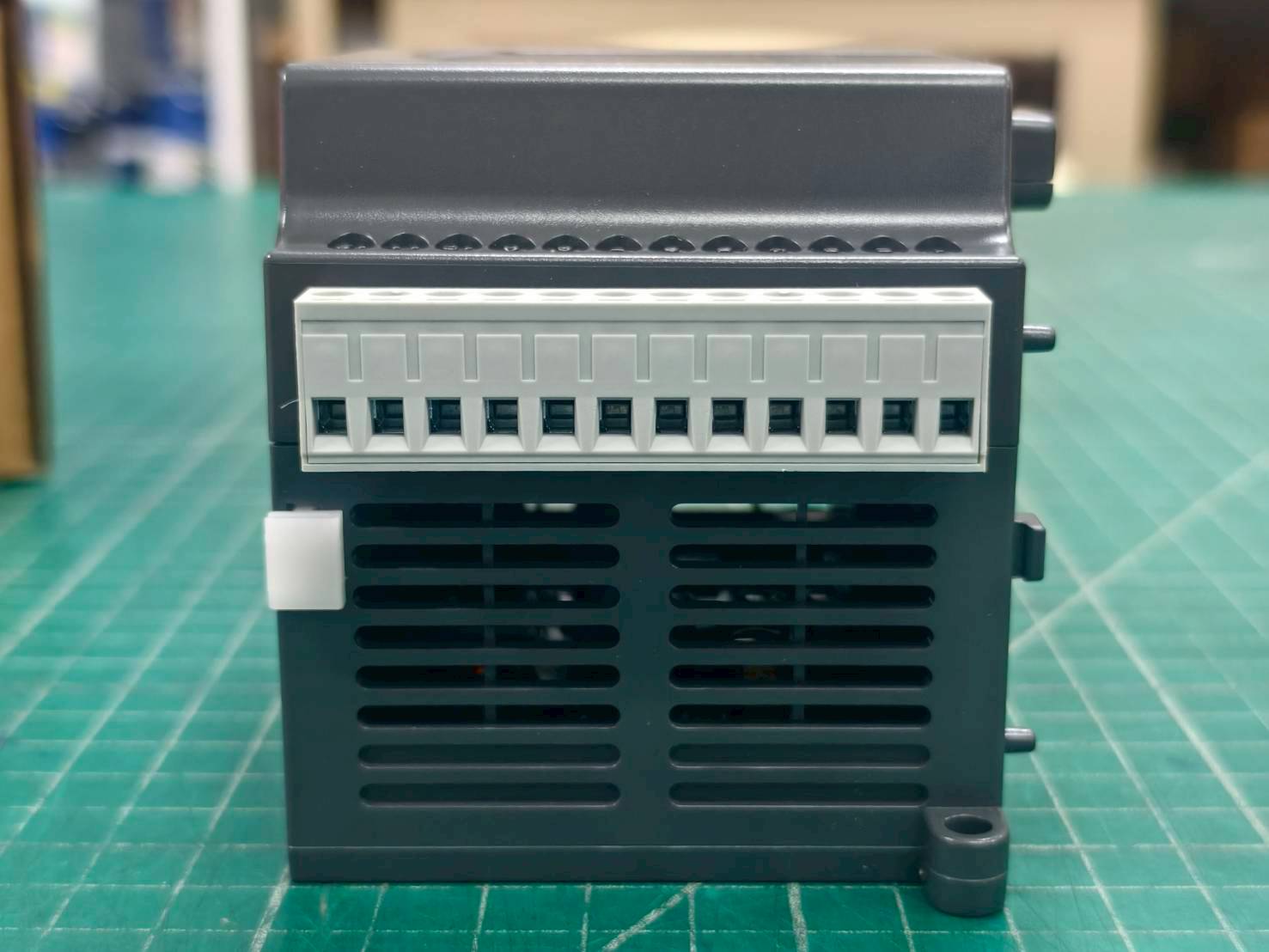 DVP04AD-E2 Delta 4CH Analog In Module สำหรับซีรีส์ DVP-ES3/ES2/EX2