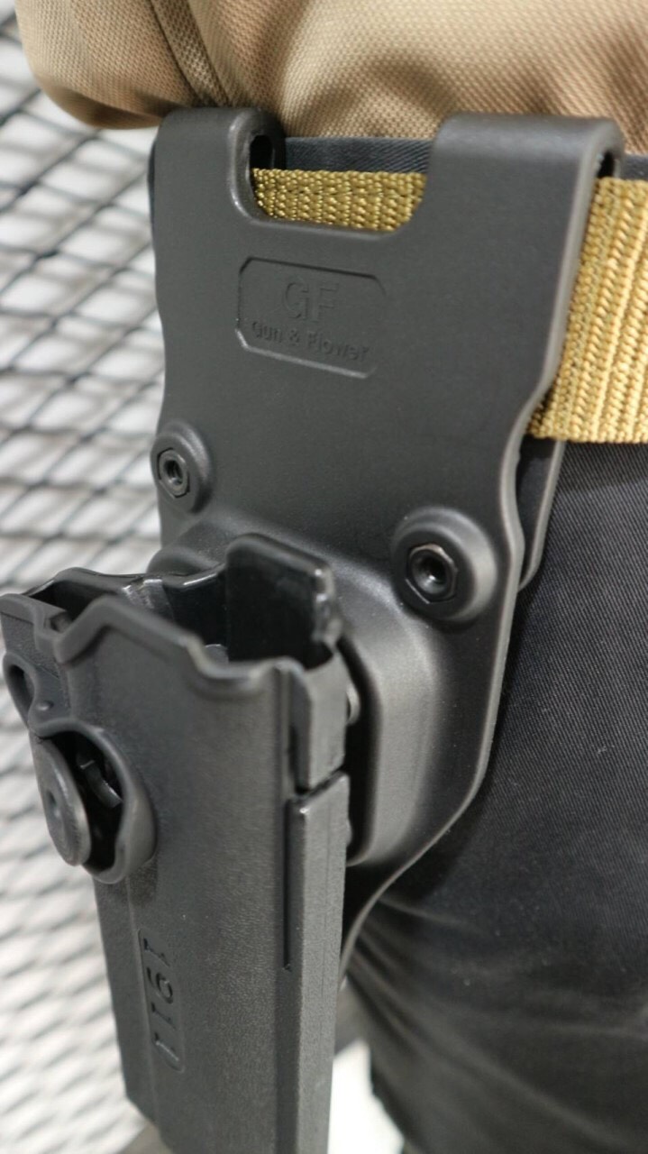 🔥ลูกค้าสามารถดูสินค้าทั้งหมดจาก แอด id Line:@bkkboy88 (ใส่ @ นำหน้าด้วยนะครับ) 🔥 ✅New.เพลตโหลดต่ำ ยี่ห้อ Gun&Flower (Universal Low Ride Belt Loop) ผลิตจาก Nylon PA66 แข็งแรงทนทาน คุณสมบัติ : สามารถใช้ร่วมกับซองปืนได้หลายยี่ห้อ เช่น