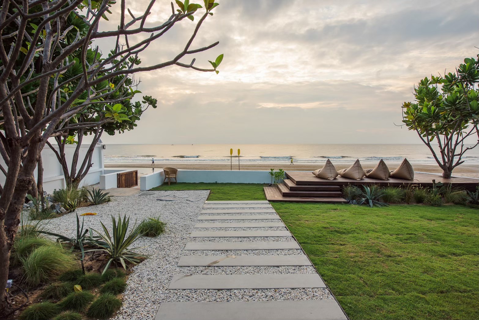 HR15003 บ้านพักชะอำ The Coastal Beach Villa