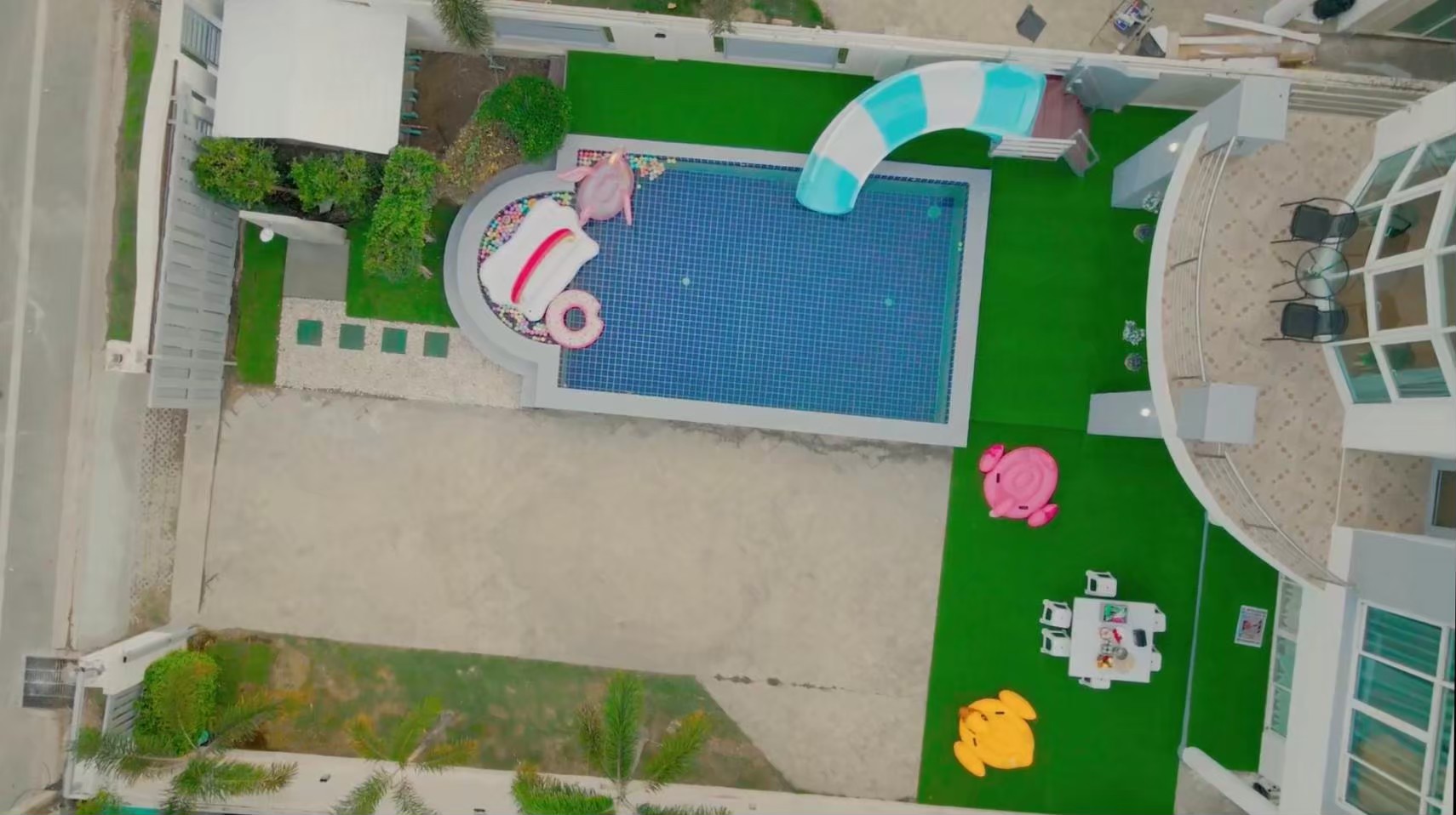 HR15046 บ้านพักติดทะเล The Sandy Beach Villa