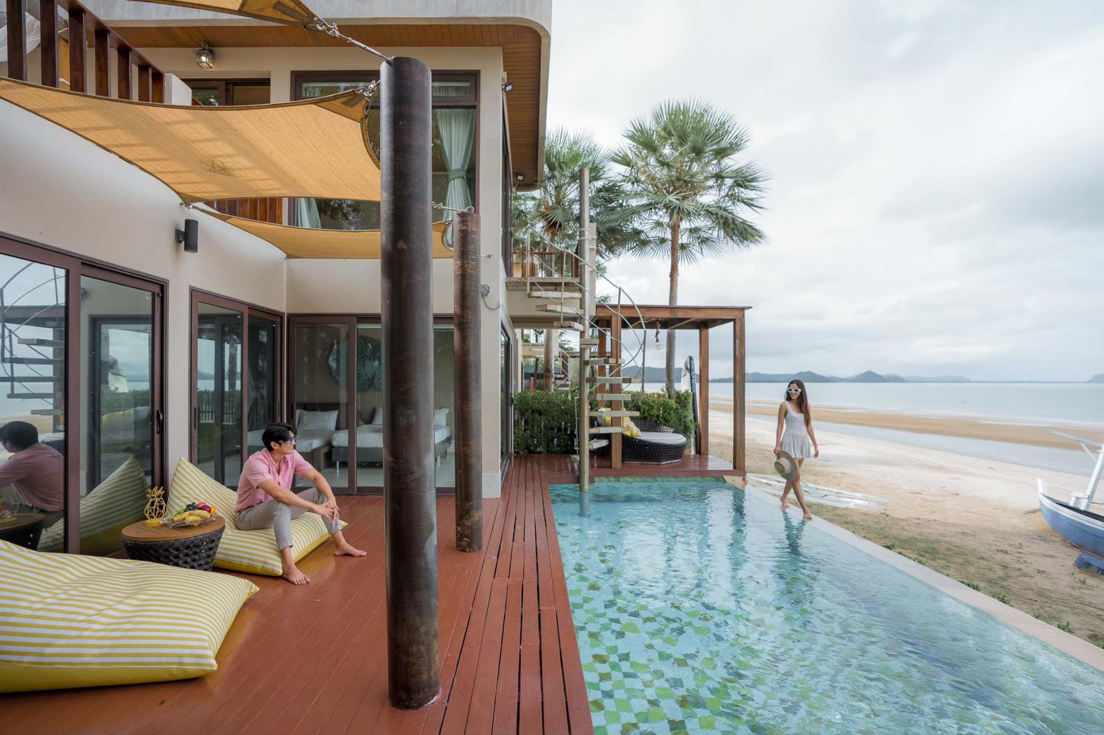 HR15064 บ้านพักติดทะเล The Ocean Beach Villa, Sam Roi Yod.