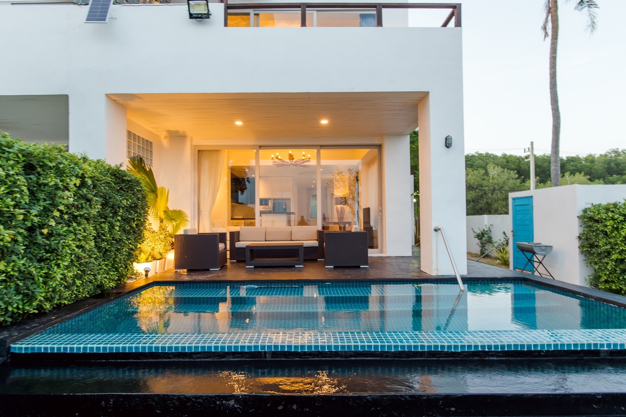 HR15088 บ้านพักติดทะเล S Beach pool villa Kuiburi