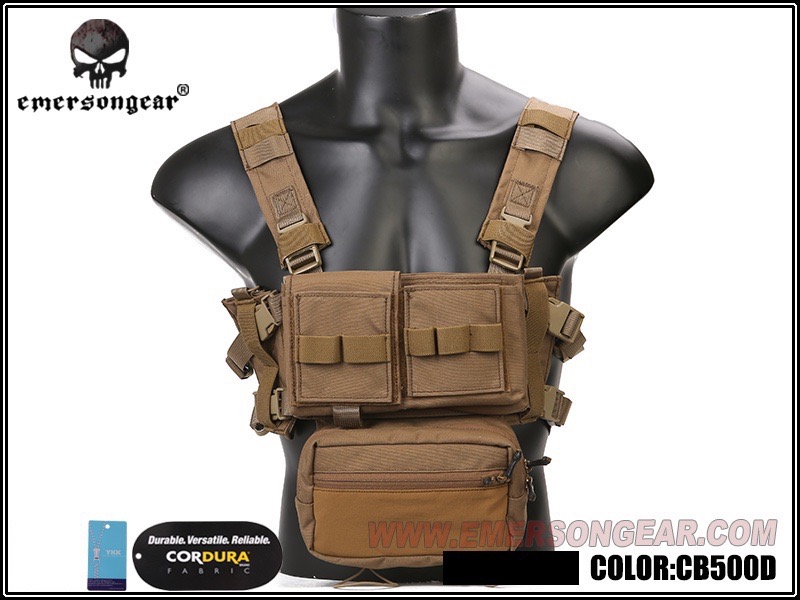 Micro Fight Chissis MK3 Chest Rig ยี่ห้อ Emerson คุณสมบัติ : เสื้อเวสทำจากผ้าCordura แท้100% เสื้อเวสออกแบบมาให้สวมใส่ง่าย คนตัวใหญ่ก็สามารถใส่ได้ มีช่องเก็บของมากมาย เพ้าบริเวณหน้าอกสามารถถอดเปลี่ยนได้ตามความต้องการ สามารถพกแม็กกระซีนปืนยาวได้4แม็ก มีกระ