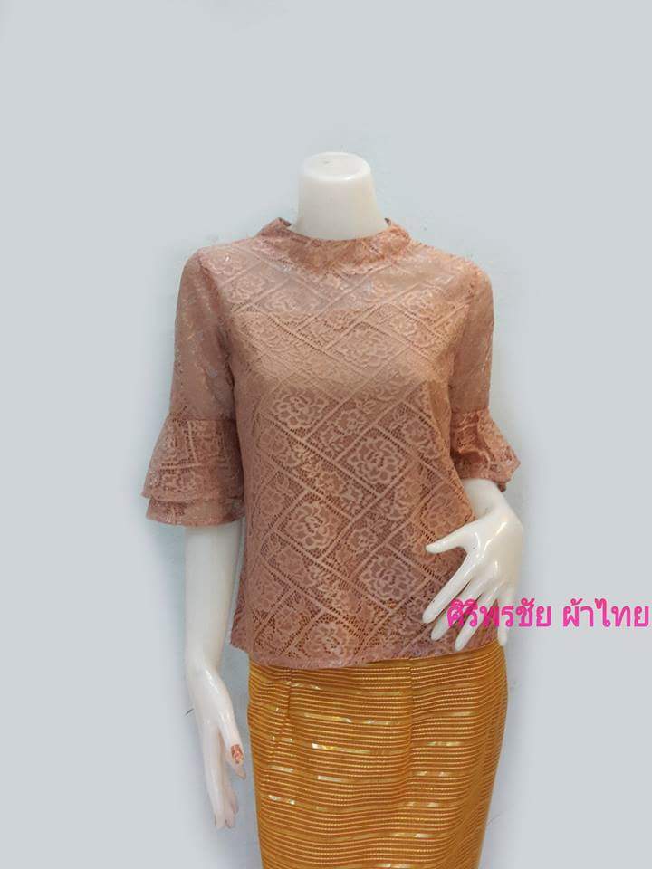เสื้อผ้าลูกไม้ใส่กับผ้าไทย #เสื้อลูกไม้ใส่กับผ้าซิ่น #เสื้อทำงานลูกไม้สไตน์เกาหลี #เสื้อผ้าฝ้ายสีครีมแขนกระดิ่ง FREE SIZE