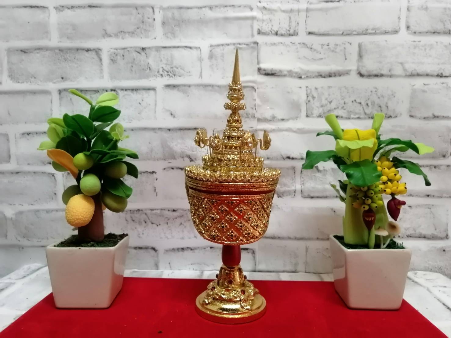 ชฎา เทริด มโนราห์ (เกรดพรีเมี่ยม) ขนาด 5 นิ้ว พร้อมฐานตีลายประดับเพชร