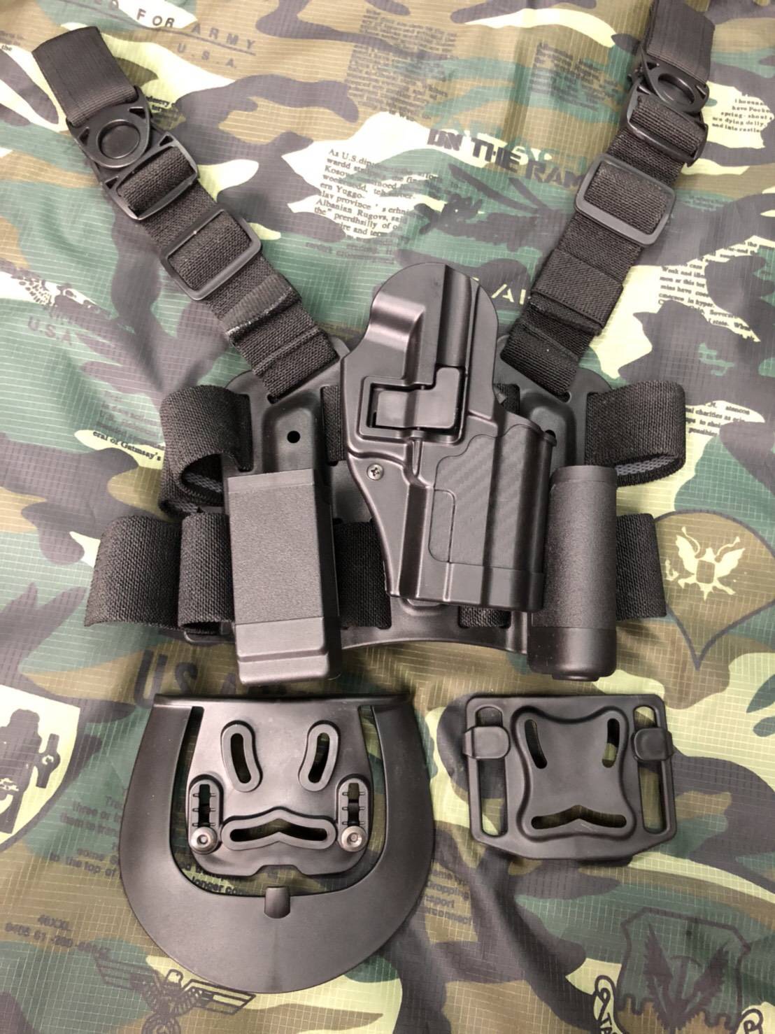New.ซองปืนยุทธวิธี Blackhawk SIG P320sp ✔️รุ่นปลดเร็วมาพร้อมเพจเหน็บเข็มขัด / เพจร้อยเข็มขัด ราคาพิเศษ 1,300 บาท ✔️ซองปืนรัดต้นขา Blackhawk ราคาพิเศษ 1,800 บาท ✔️เพจพกต่ำ Blackhawk ราคาพิเศษ 750 บาท ✔️ซองแม็คกาซีนปรับระดับสูงต่