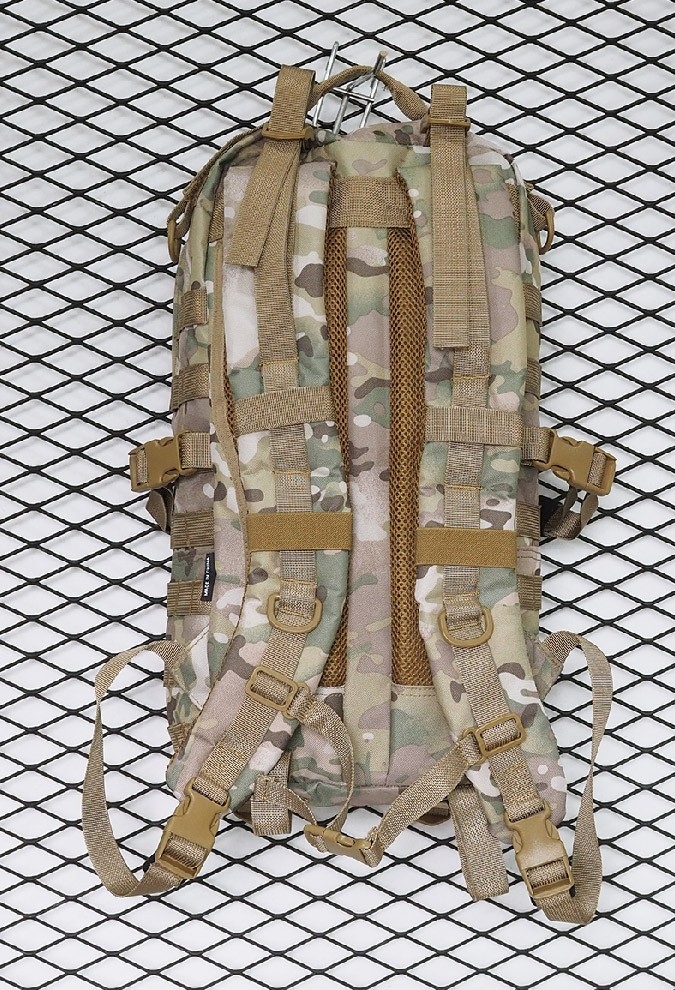 New.เป้ Assault Backpack ( SOETAC ) - เป้รุ่นใหม่ ความจุขนาด 30L - ผลิตจากผ้า Cordura 900D - ด้านหน้า มีแผง Velcro ติด patch ได้ - แผ่น molle ด้านหน้า/ข้าง สำหรับ เกี่ยวหรือยึดอุปกรณ์อื่นๆได้ - ด้านบนมีช่องสำหรับลอด สายหูฟัง, powerbank ได้ - มีสายรัดหน้าอ