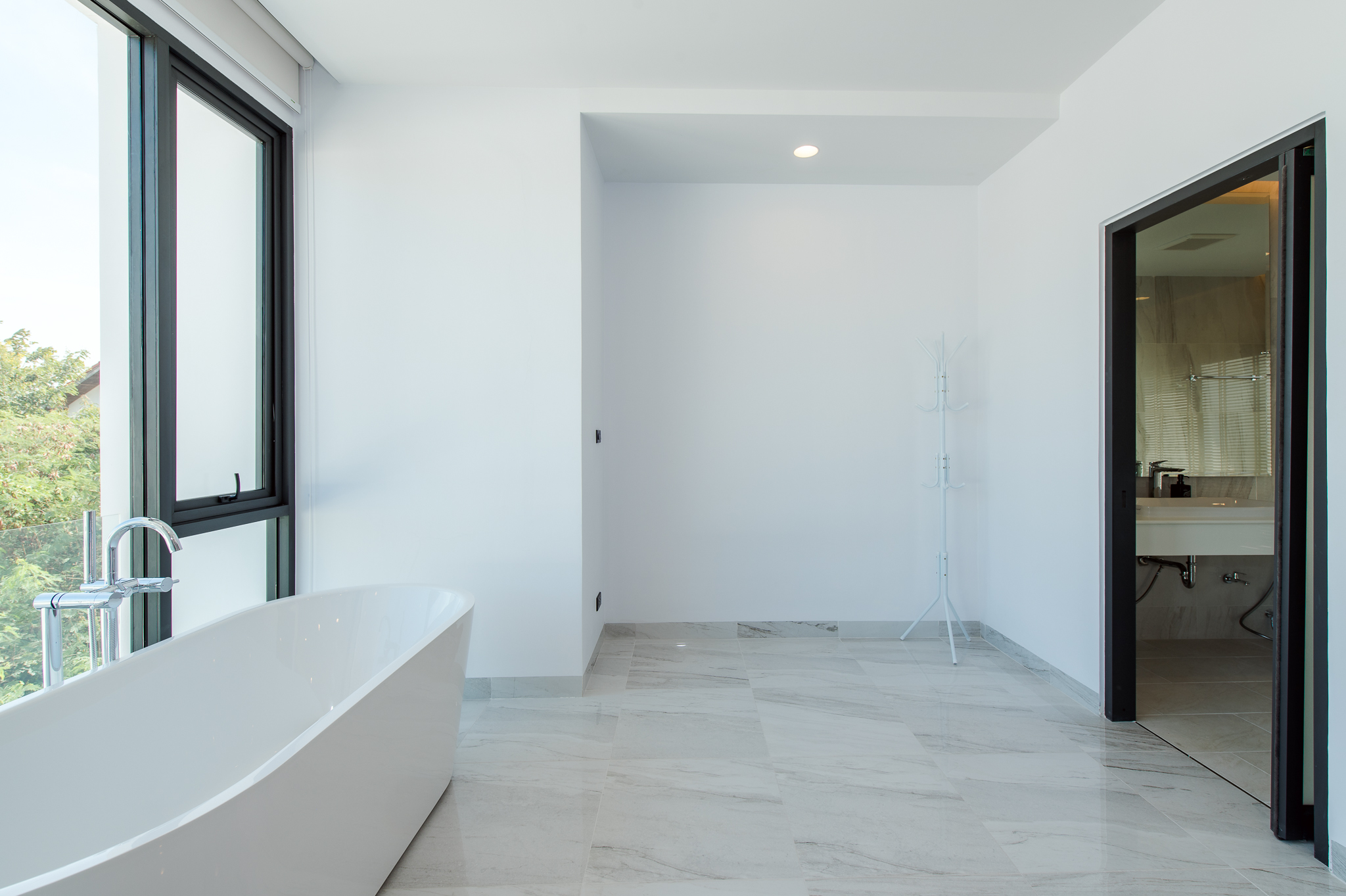 HR15066 บ้านพักติดทะเลหัวหิน The Casa Rocca Beach Villa HuaHin