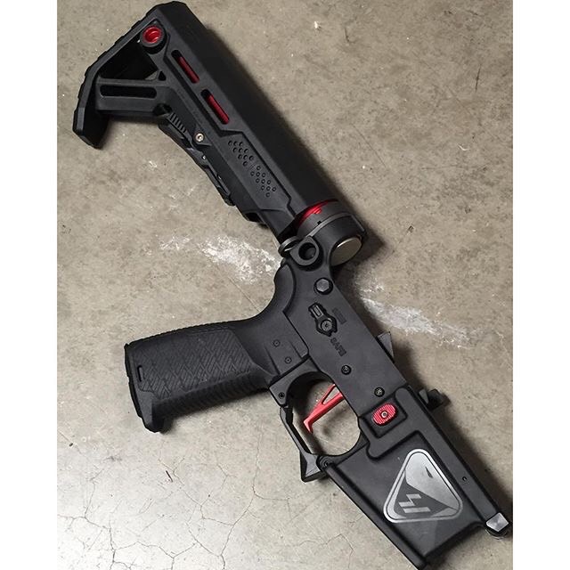New.Strike Industries Viper Mod 1 Mil-Spec Carbine Stock for AR Cmm.22 / 5.56 Series Black / Red ราคาพิเศษ