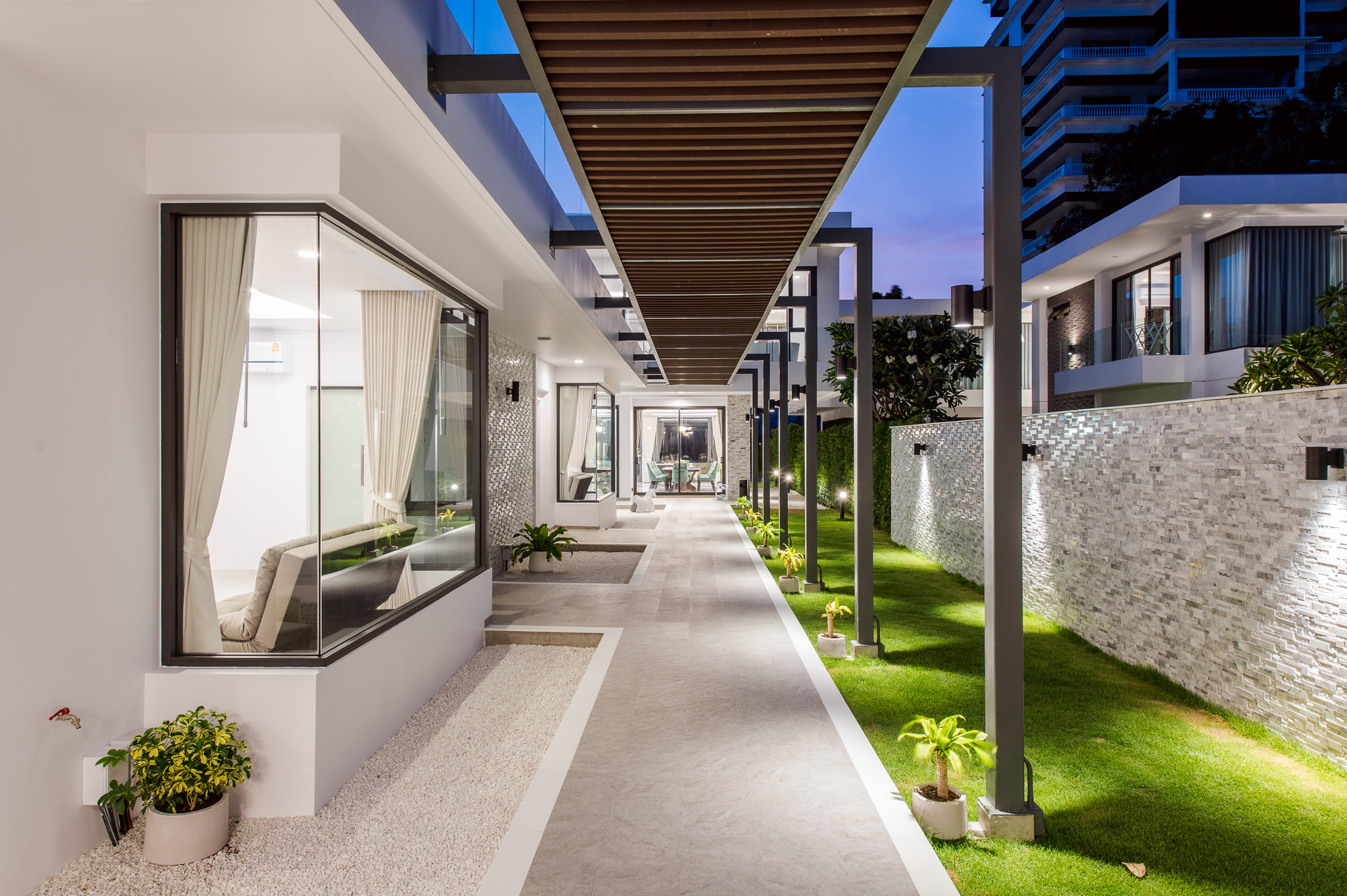 HR15066 บ้านพักติดทะเลหัวหิน The Casa Rocca Beach Villa HuaHin