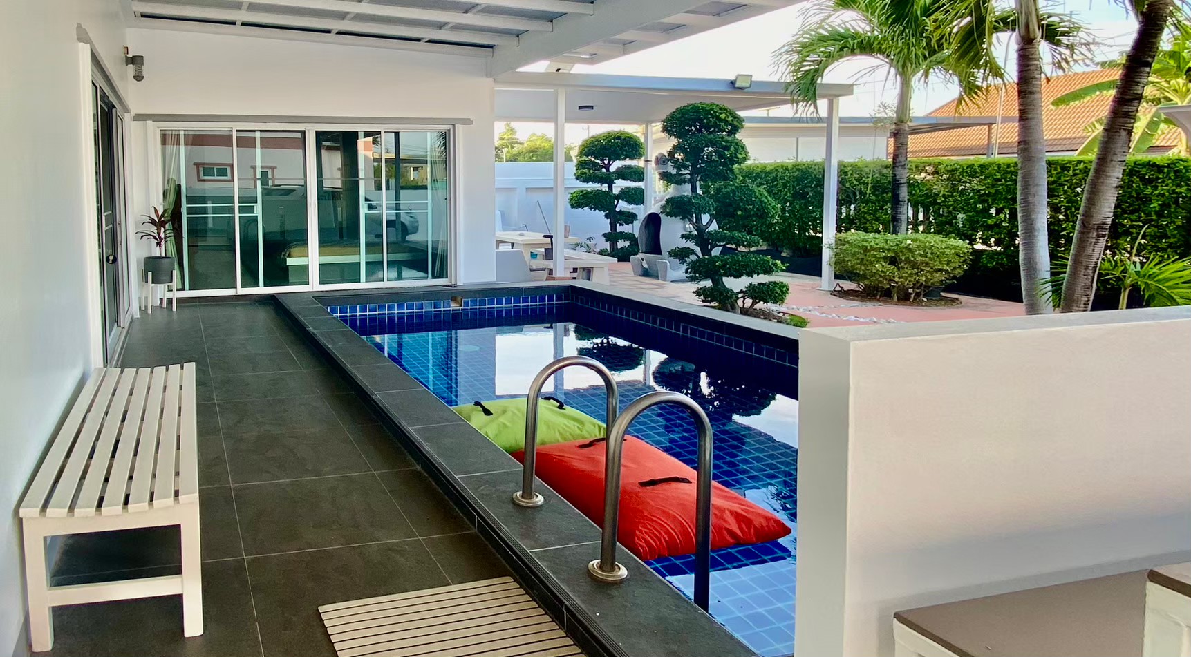 HR15068 บ้านพักหัวหินใกล้ทะเล บ้านเคียงเล ไวท์ วิลล่า