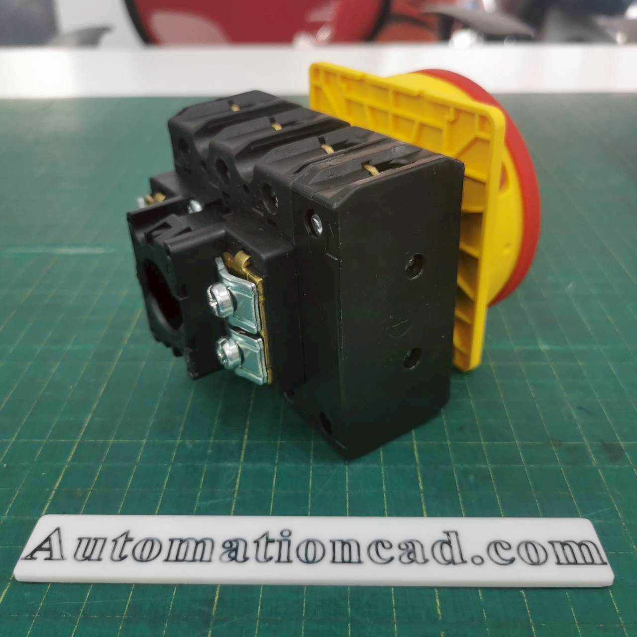 สวิตช์หลัก EATON P3-63/EA/SVB/N 63A 30kW IP65 Main Switch 3P+N Pole Flush Mount Isolator Switch