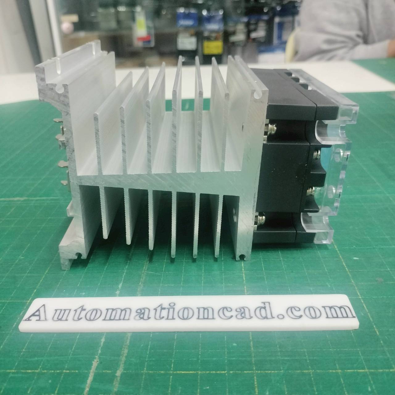 โซลิดสเตต พร้อมฮีทซิงค์ CELDUC SVT965960E Heat shrink อลูมิเนียมระบายความร้อน